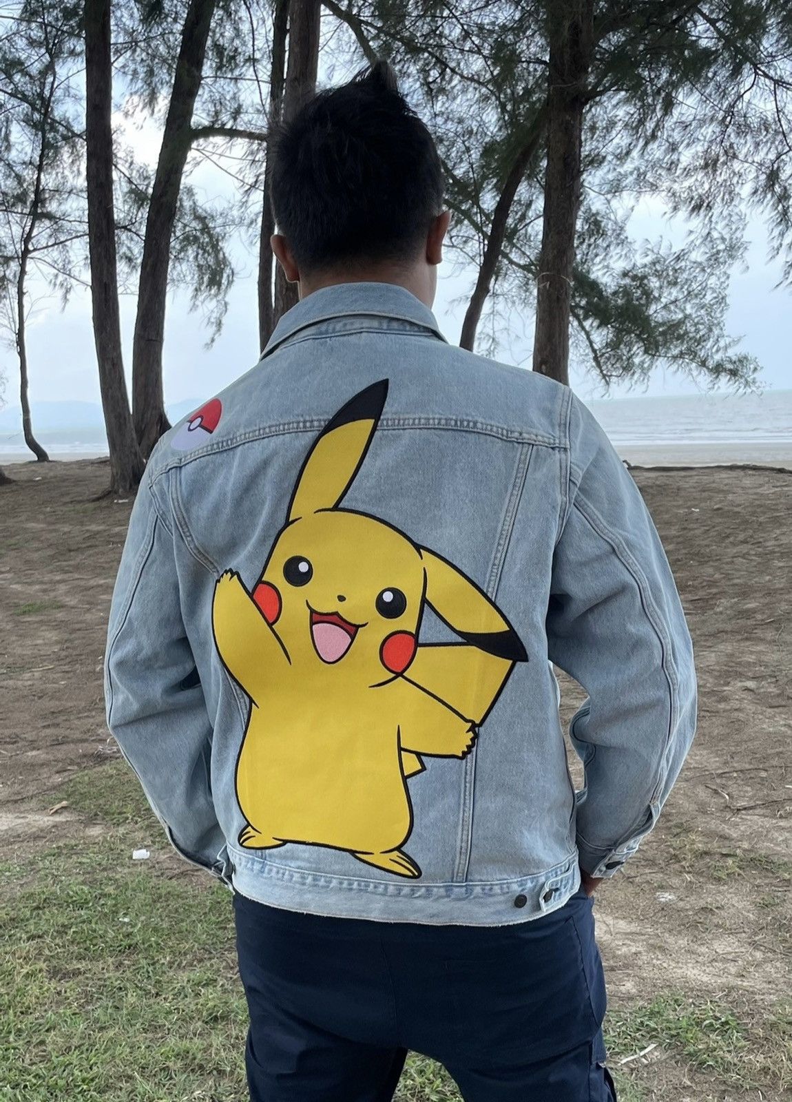 nwt pokemon X levis trucker jacket size M - 1