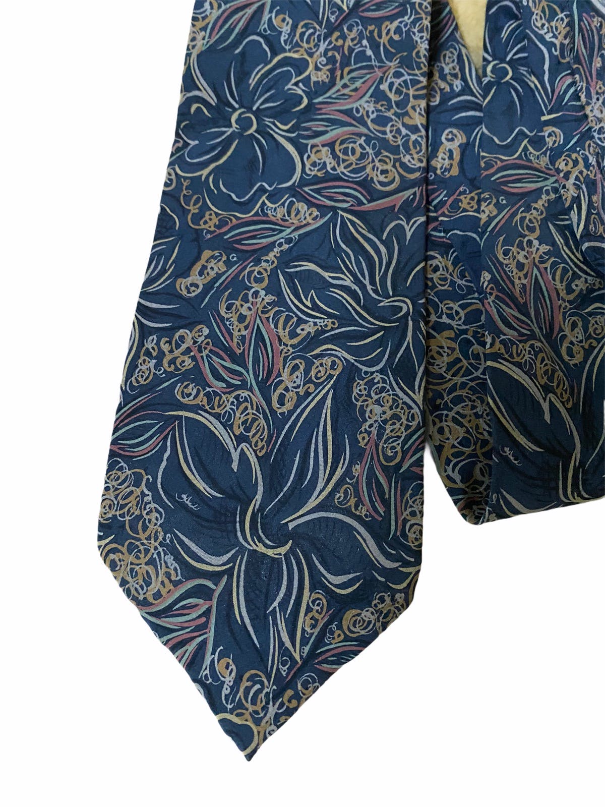 Vintage Valentino Flowers Overprints Silk Necktie - 2