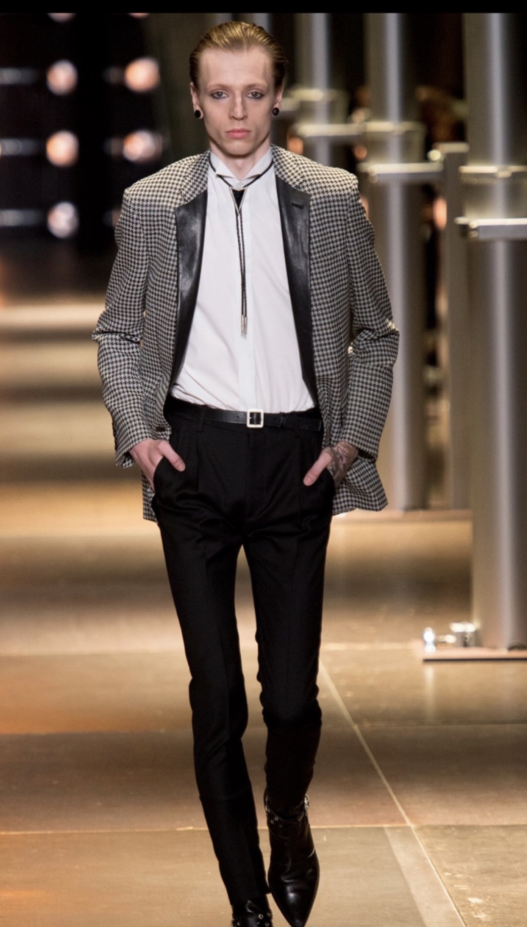 Saint Laurent Spring 2014 Menswear Houndstooth Lambskin Collar Blazer - 2