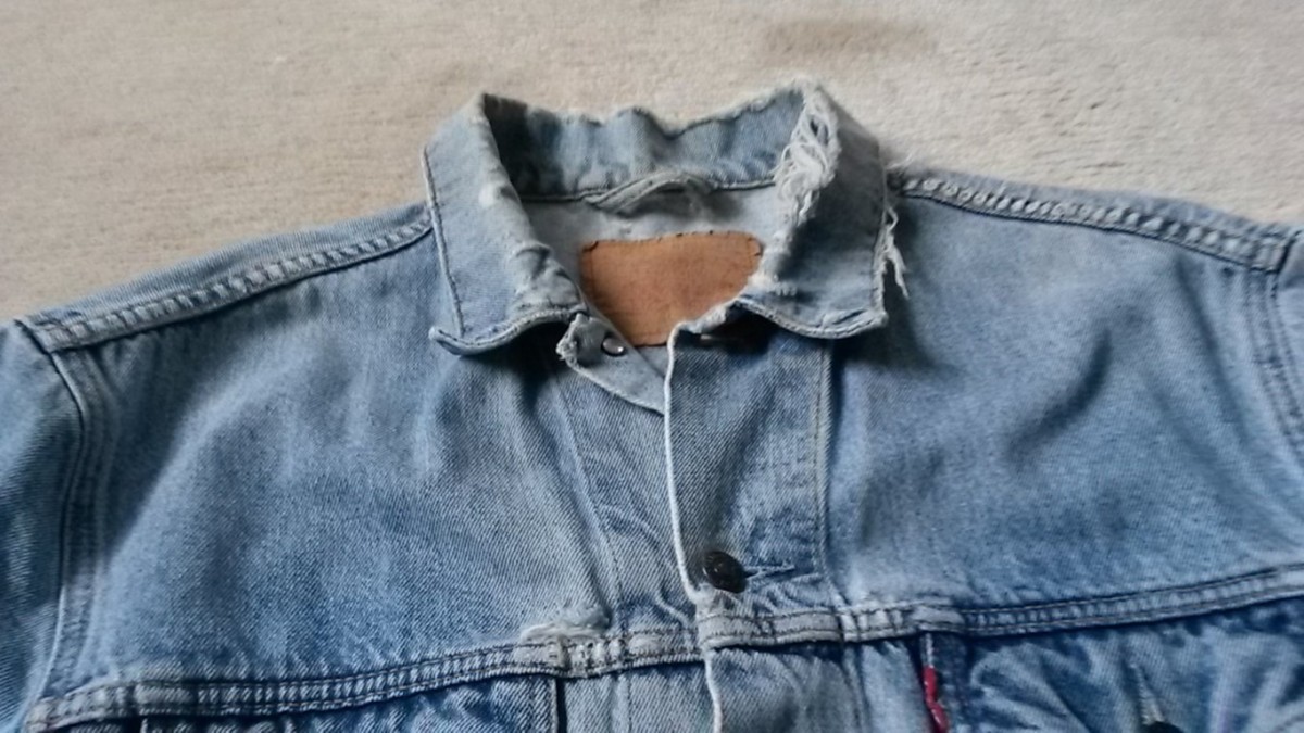 Unique Vintage Distressed Used Light Denim Jacket - 3
