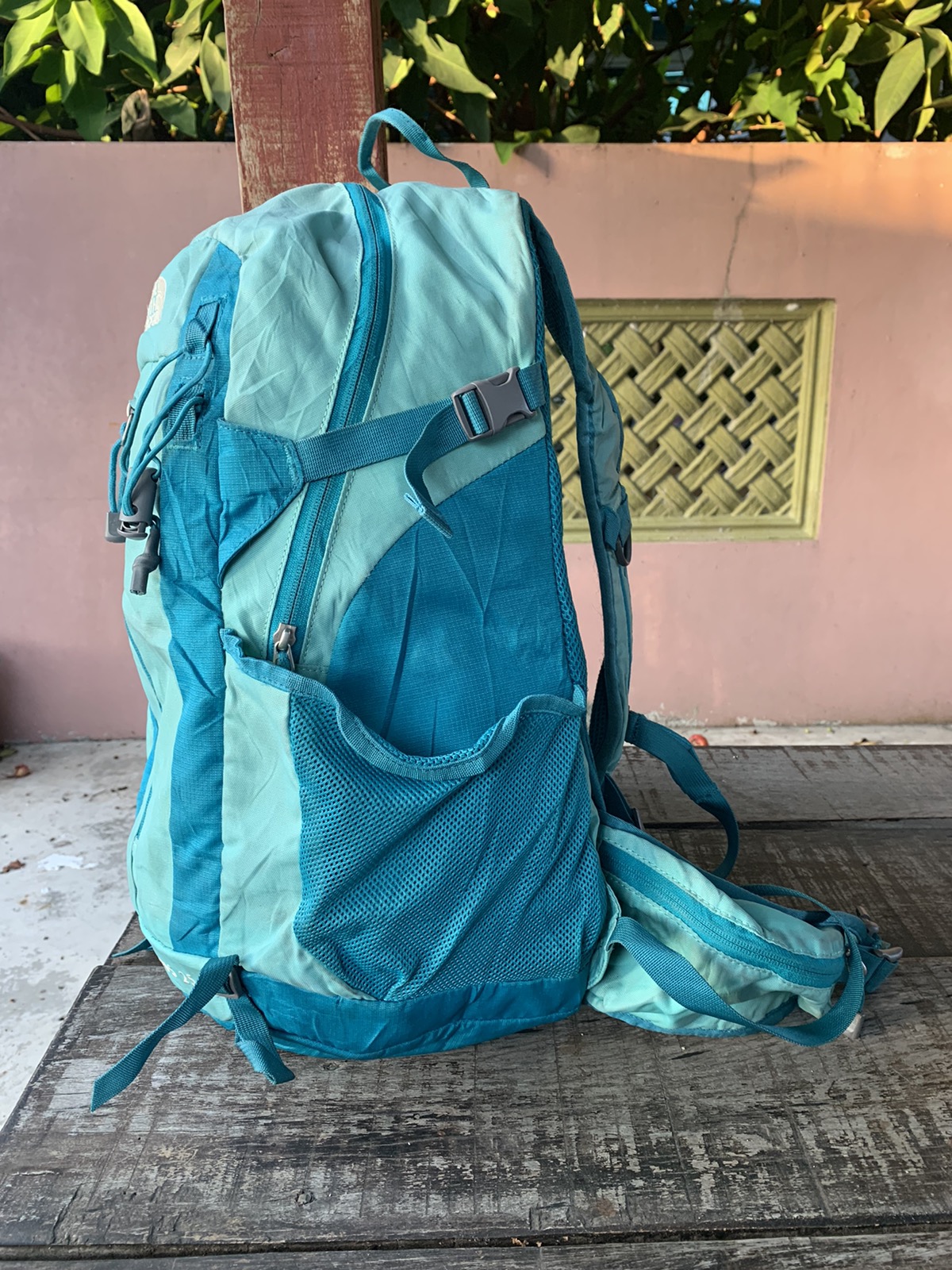 The north face back pack 25L - 5