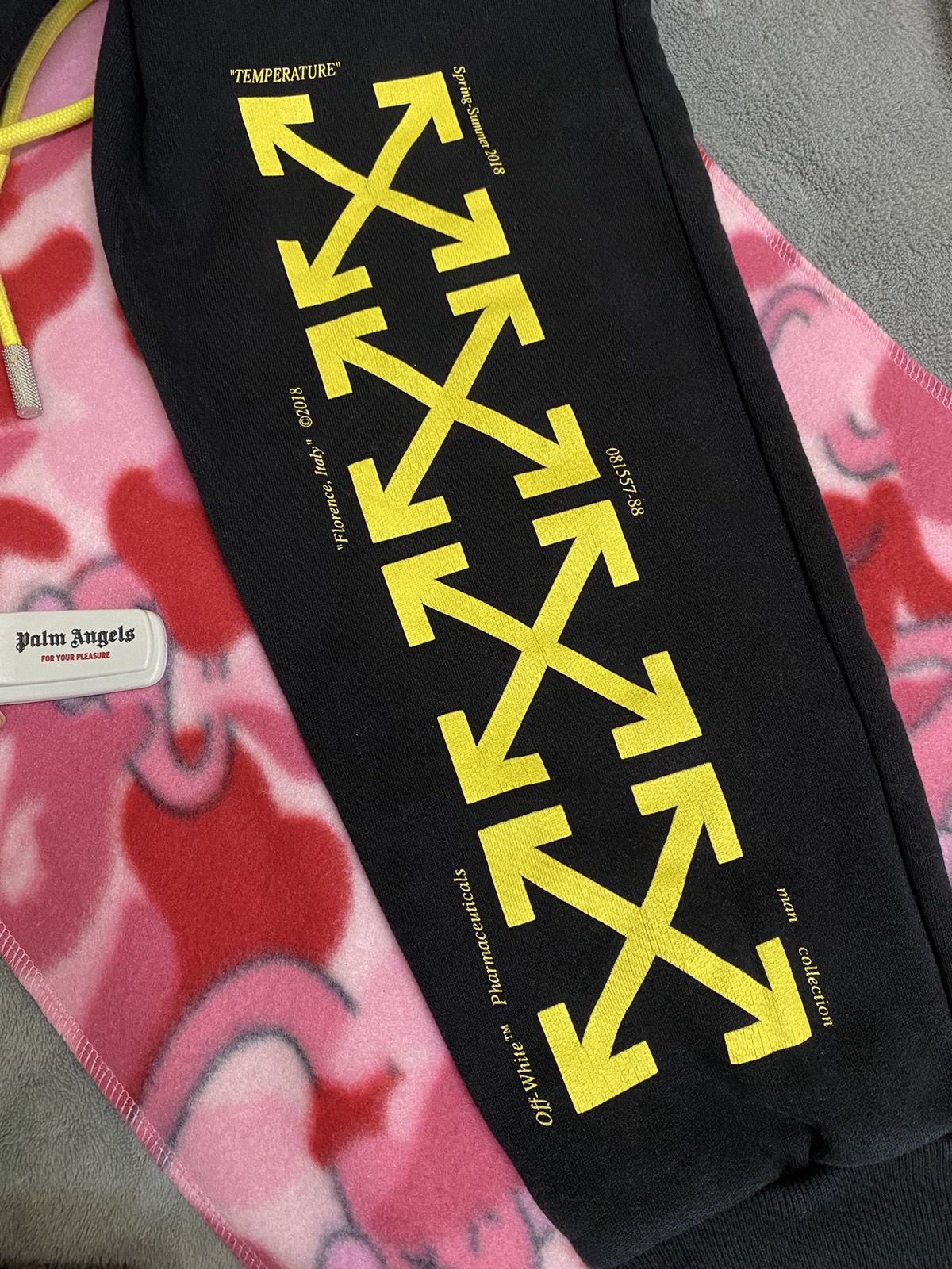 Off White 18SS Temperature Logo Sweatpants - 7