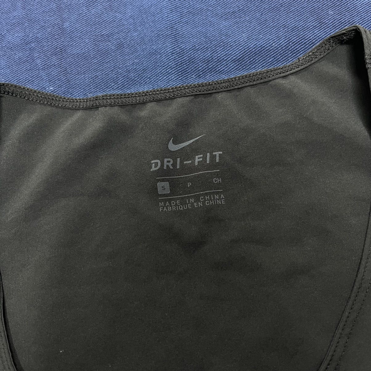 Nike Swoosh Logo Loose Fit Top - 6
