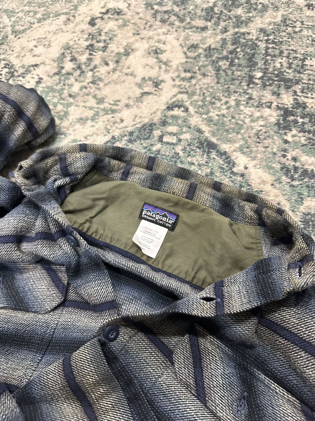Patagonia Heavy Organic Cotton Flannel Shirt - 17