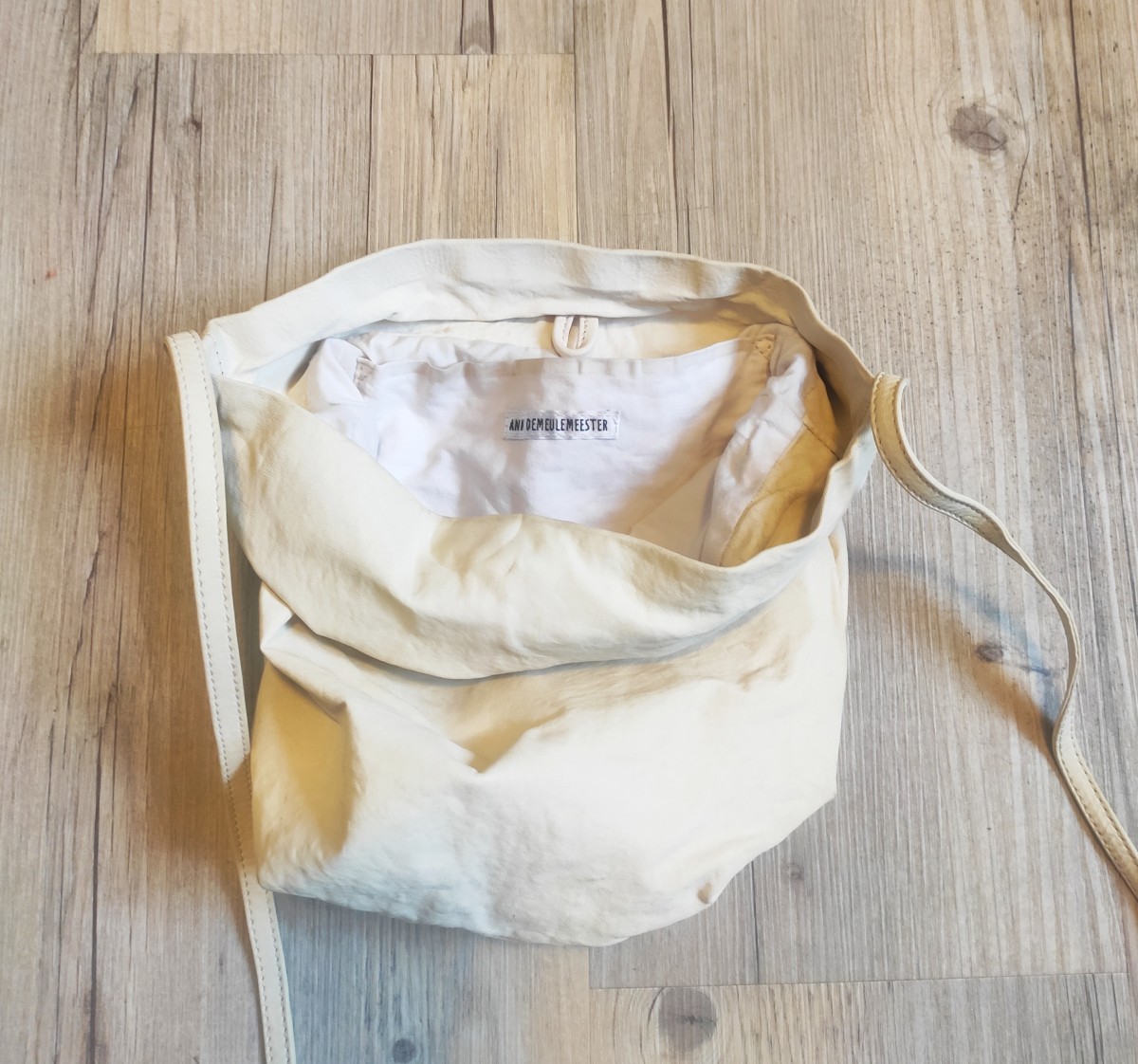 Wodan milk crossbody bag - 5