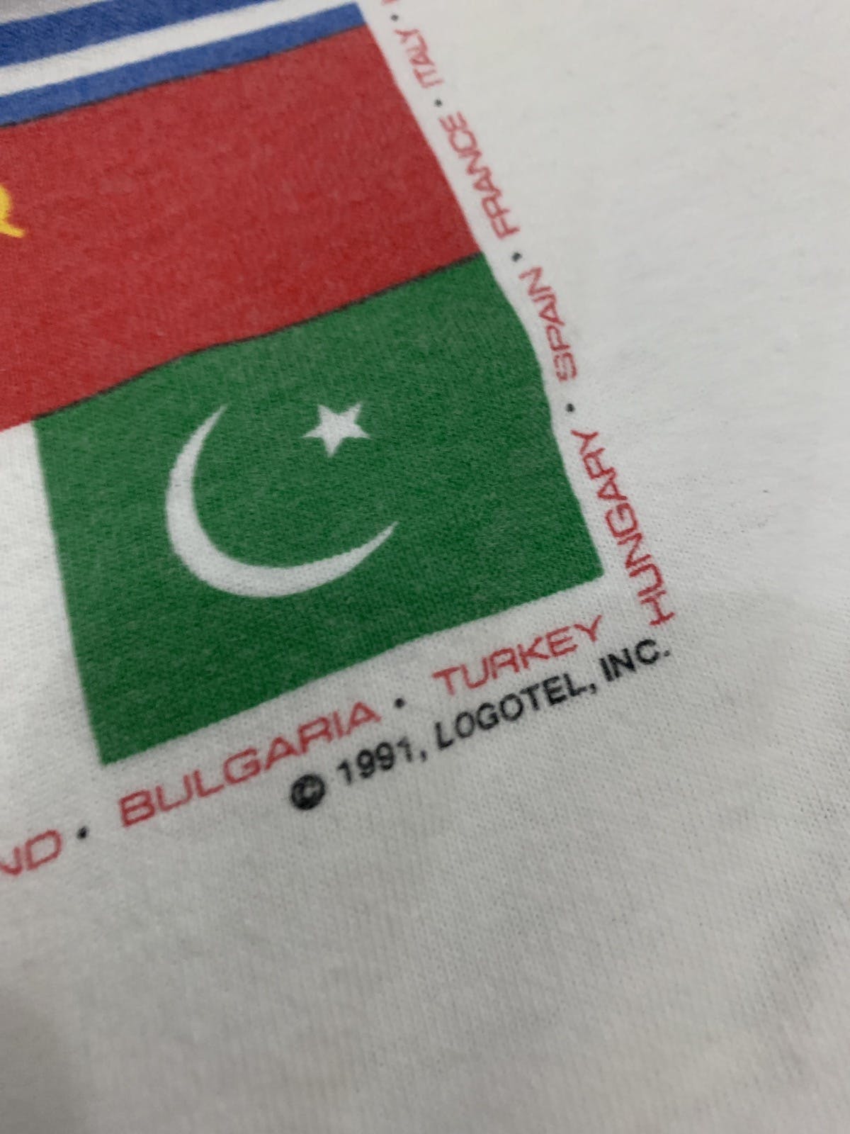 🔥VINTAGE 1991 VICTORY IN THE PERSIAN GULF WHITE T-SHIRT - 9