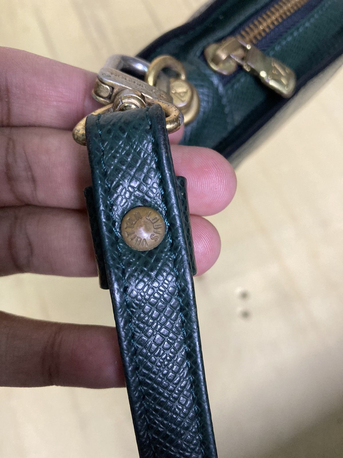 Louis Vuitton Taiga Baikal V I 0919 Clutch Bag - 7