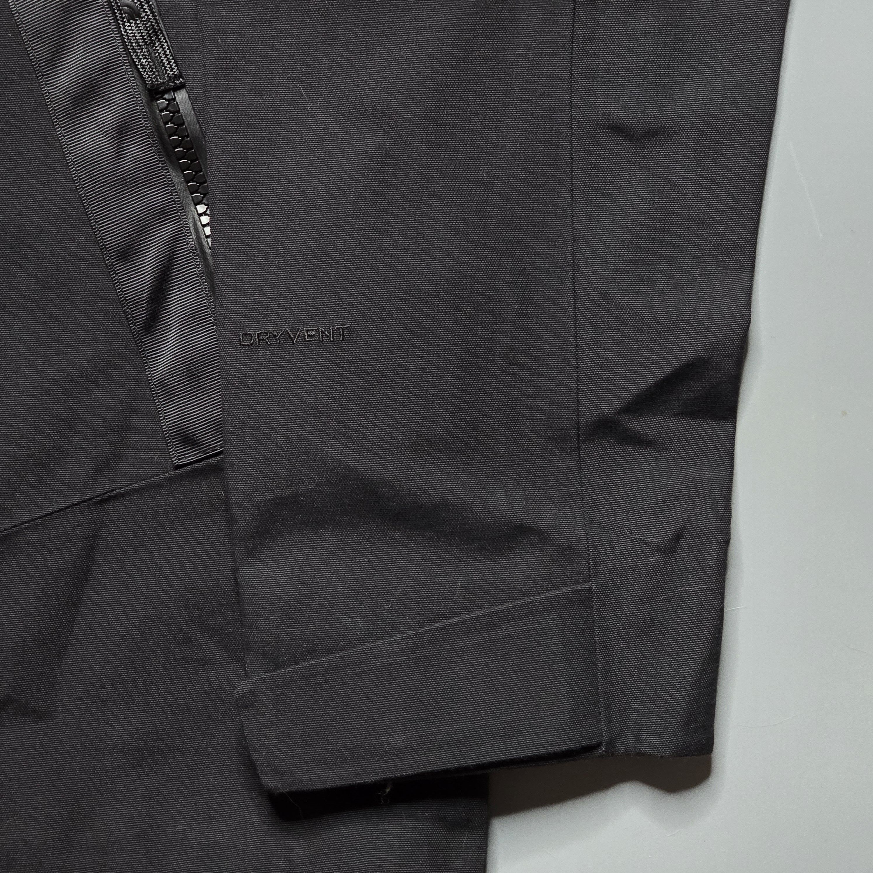 TNF Black Series - Urban Exploration Gear Pocket Tech Jacket - 7