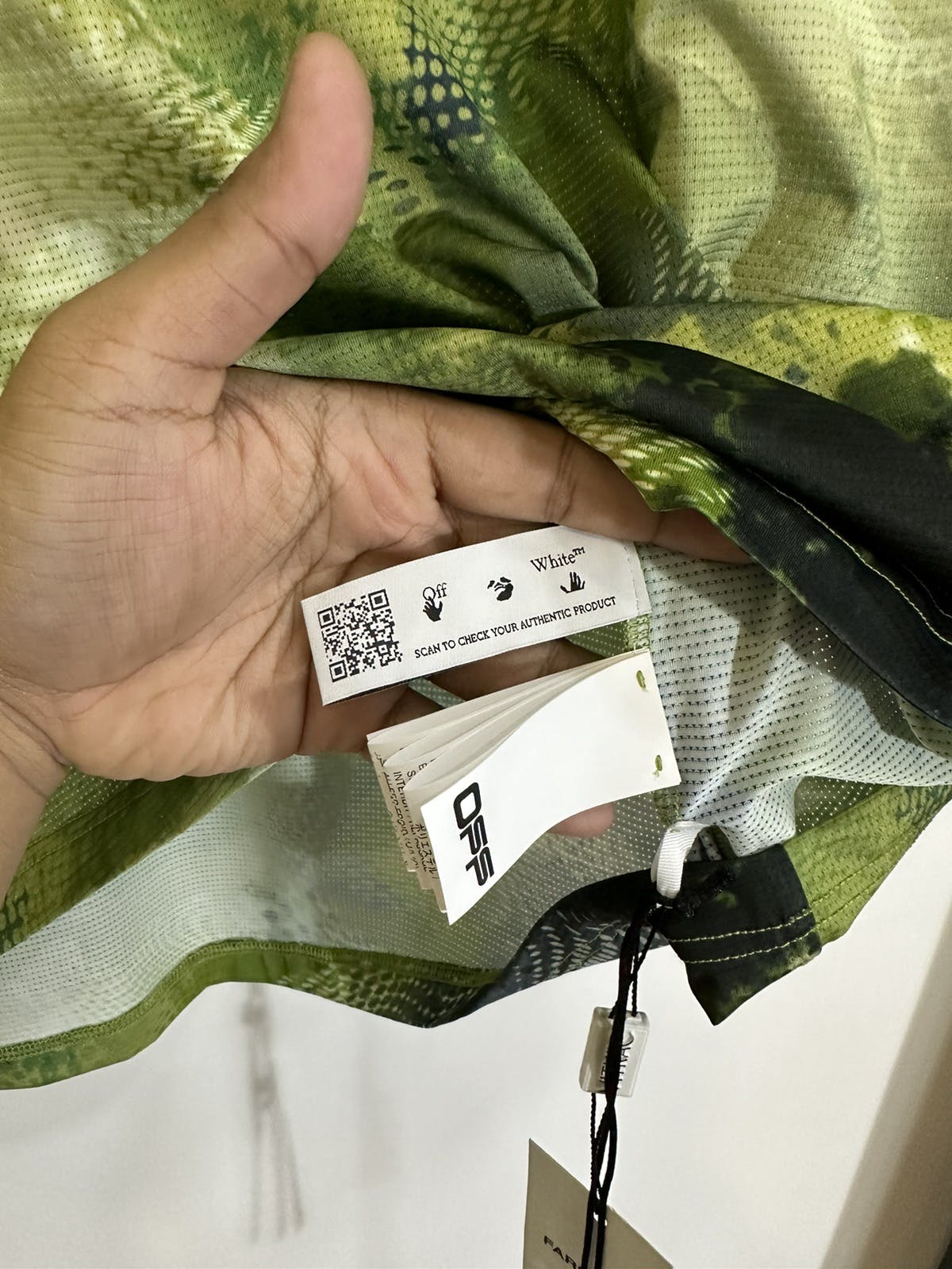 Off White Active Camo Print Jersey - 21