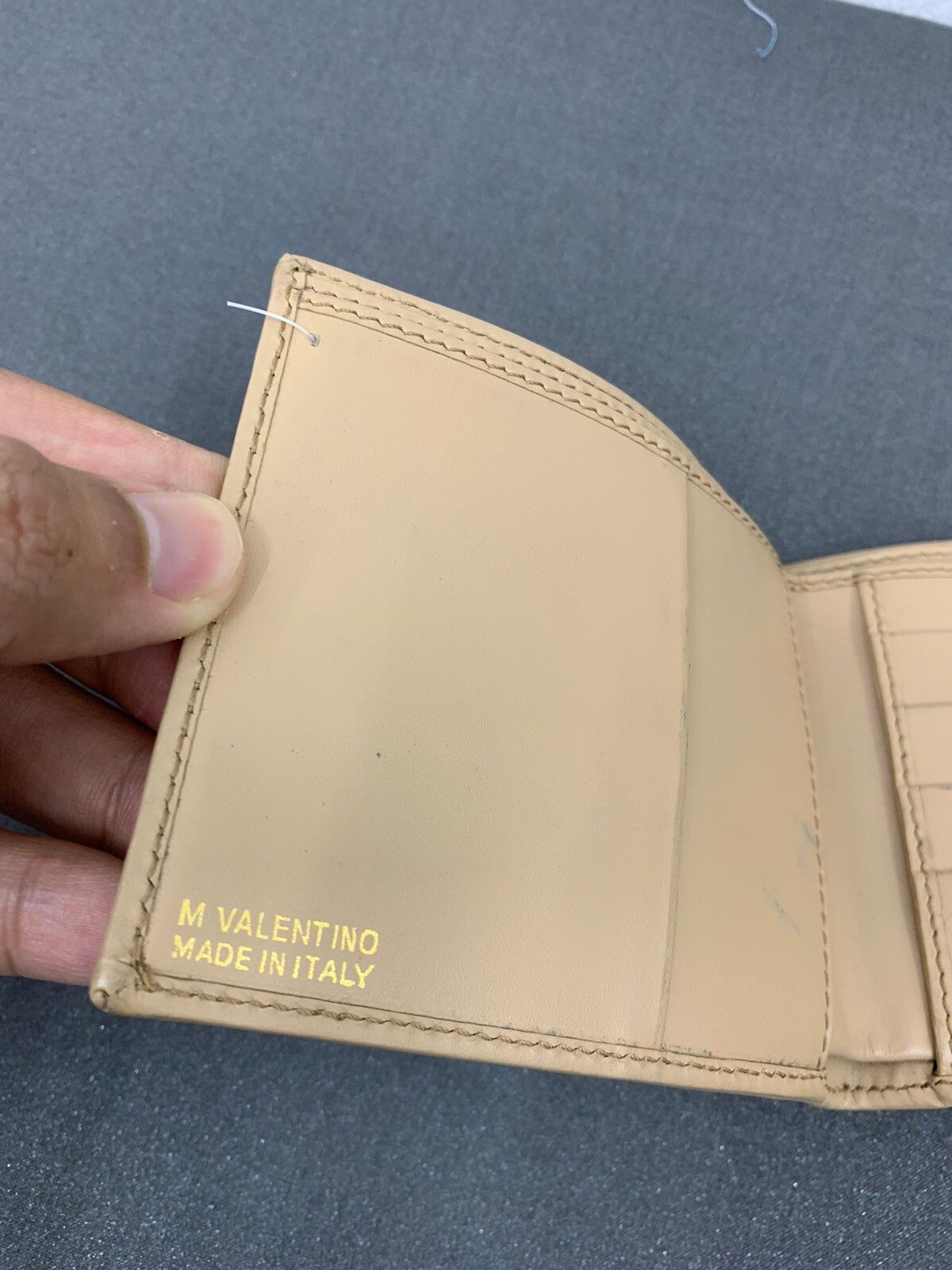 Mario Valentino Monogram V Leather Wallet - 4