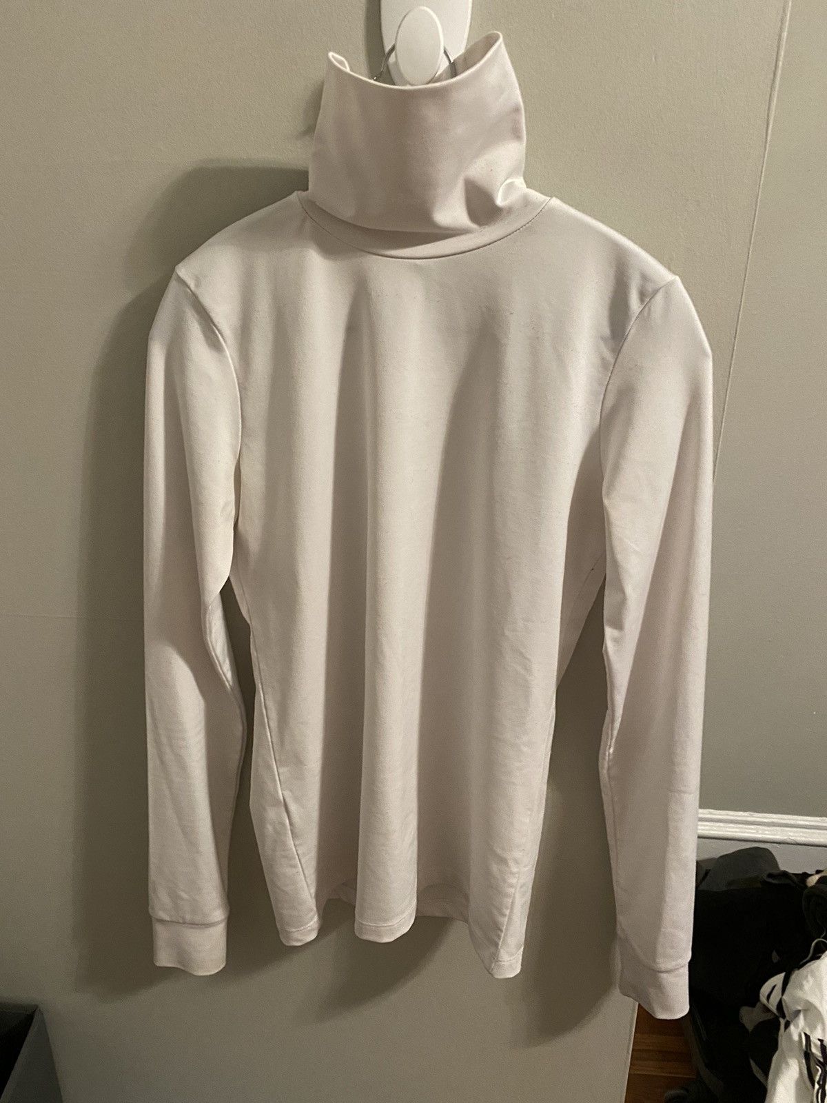 06aw white turtleneck - 8