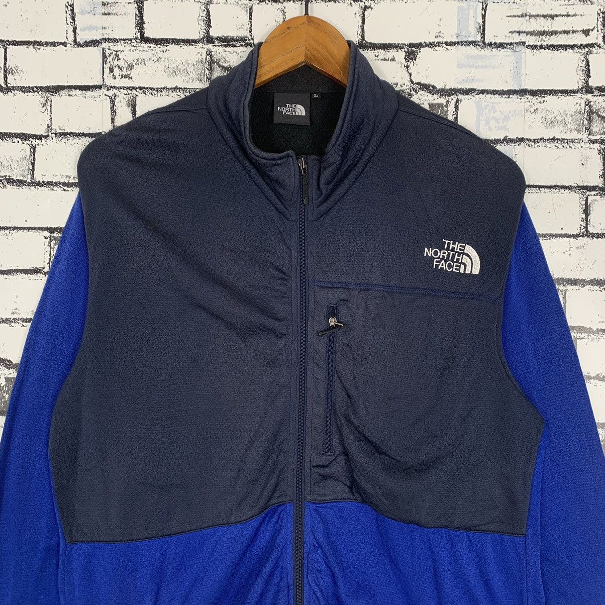 Outdoor Style Go Out! - The North Face Light Jacket - 2