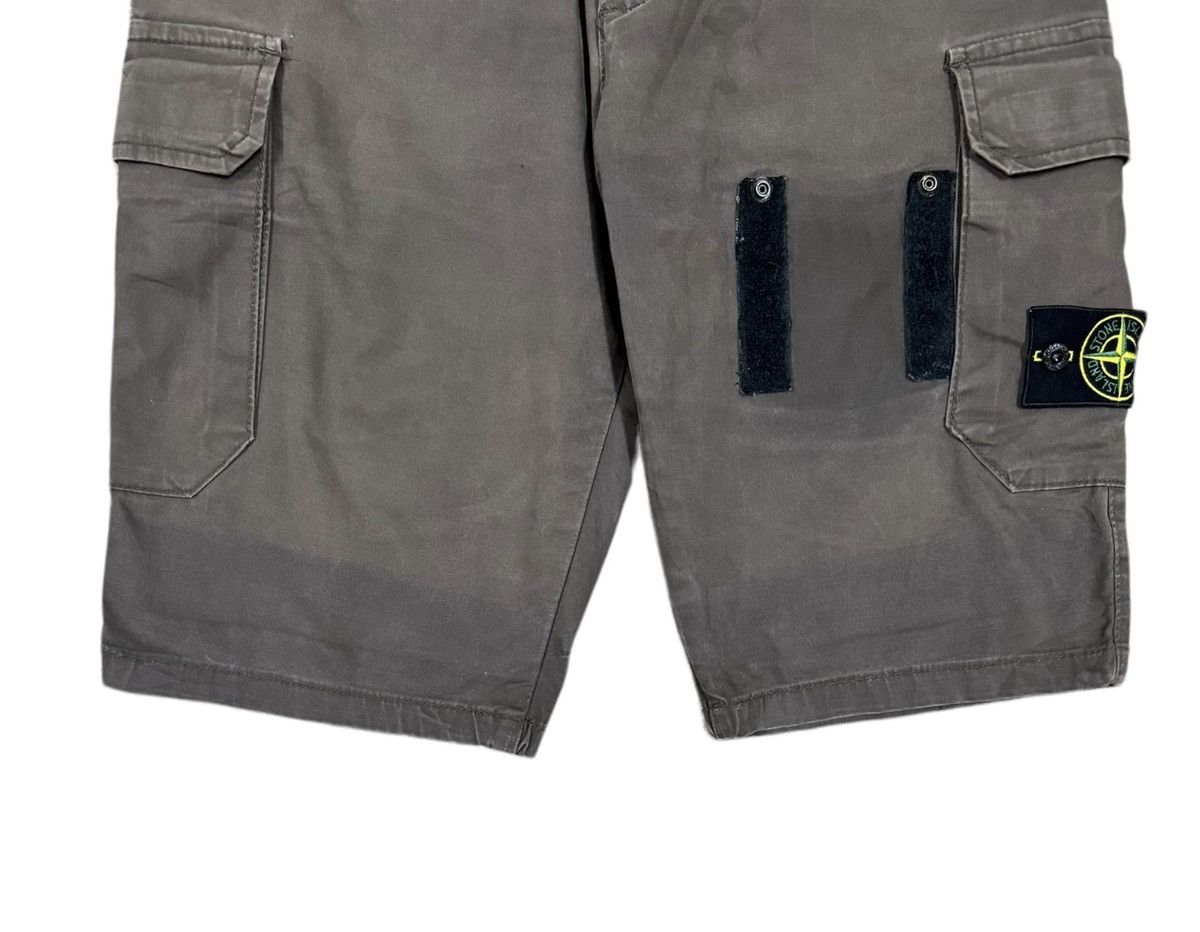 Stone Island Bermuda Cargo Short Pants - 4