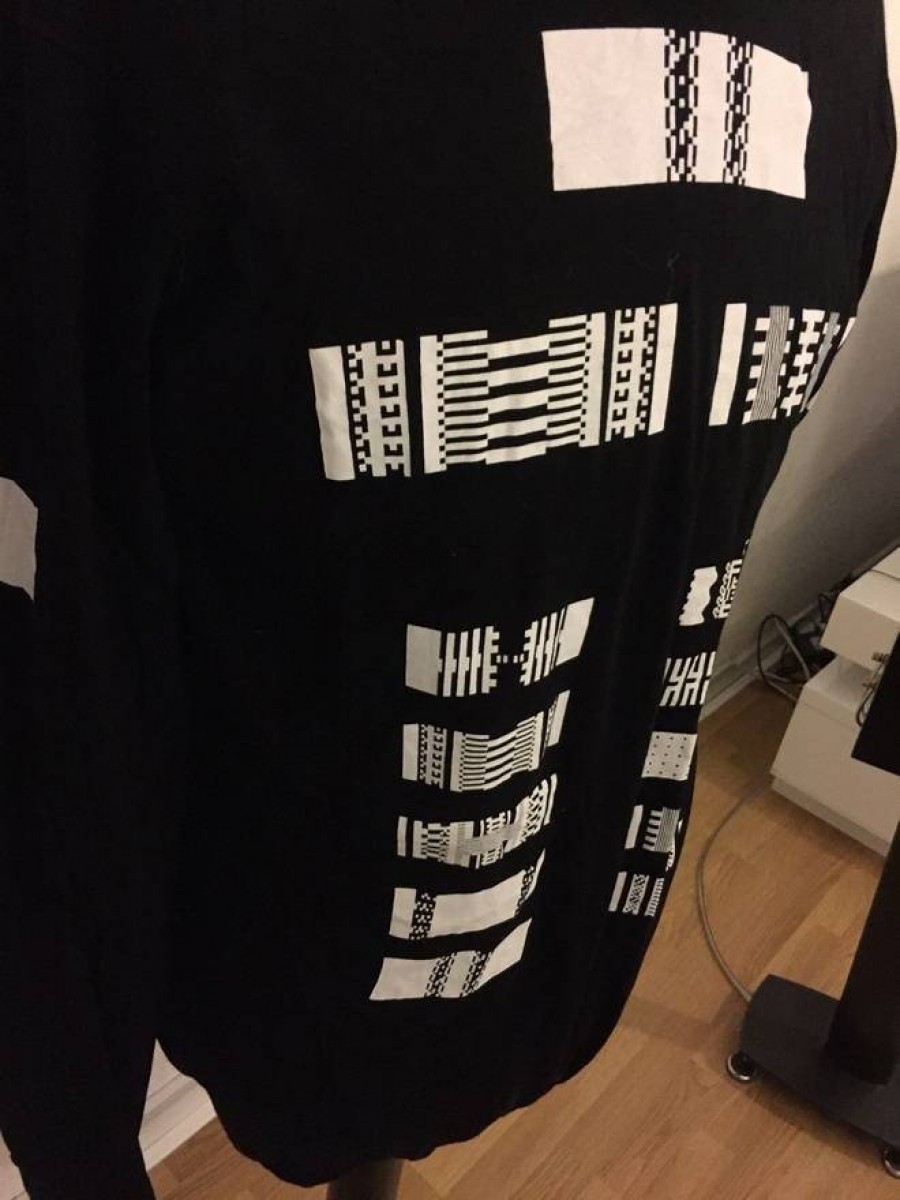 Rare Black White Pattern Sweater size m - 6