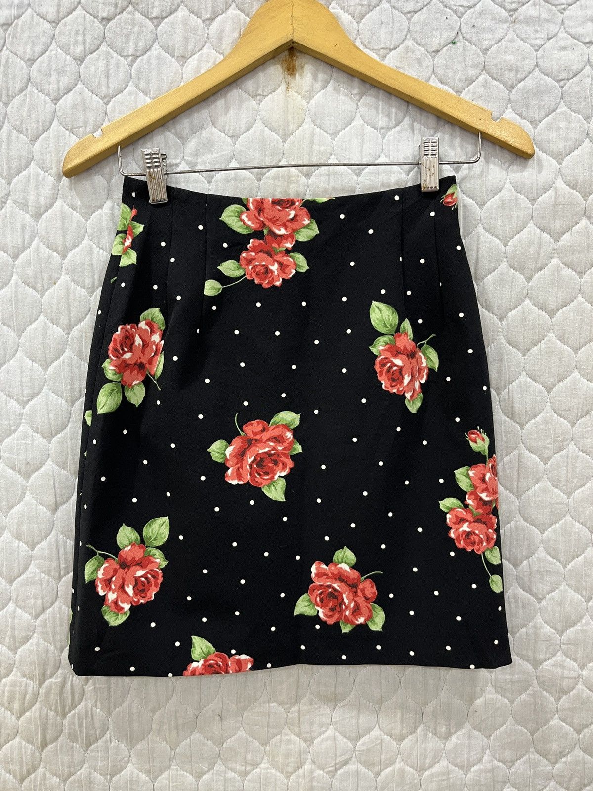 Designer - (Ooo). CECIL MCBEE JAPANESE HYPEBEAST FLORAL SKIRTS - 1