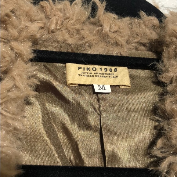 Piko 1988 - Tan Soft Shaggy Faux Fur Vest - 4