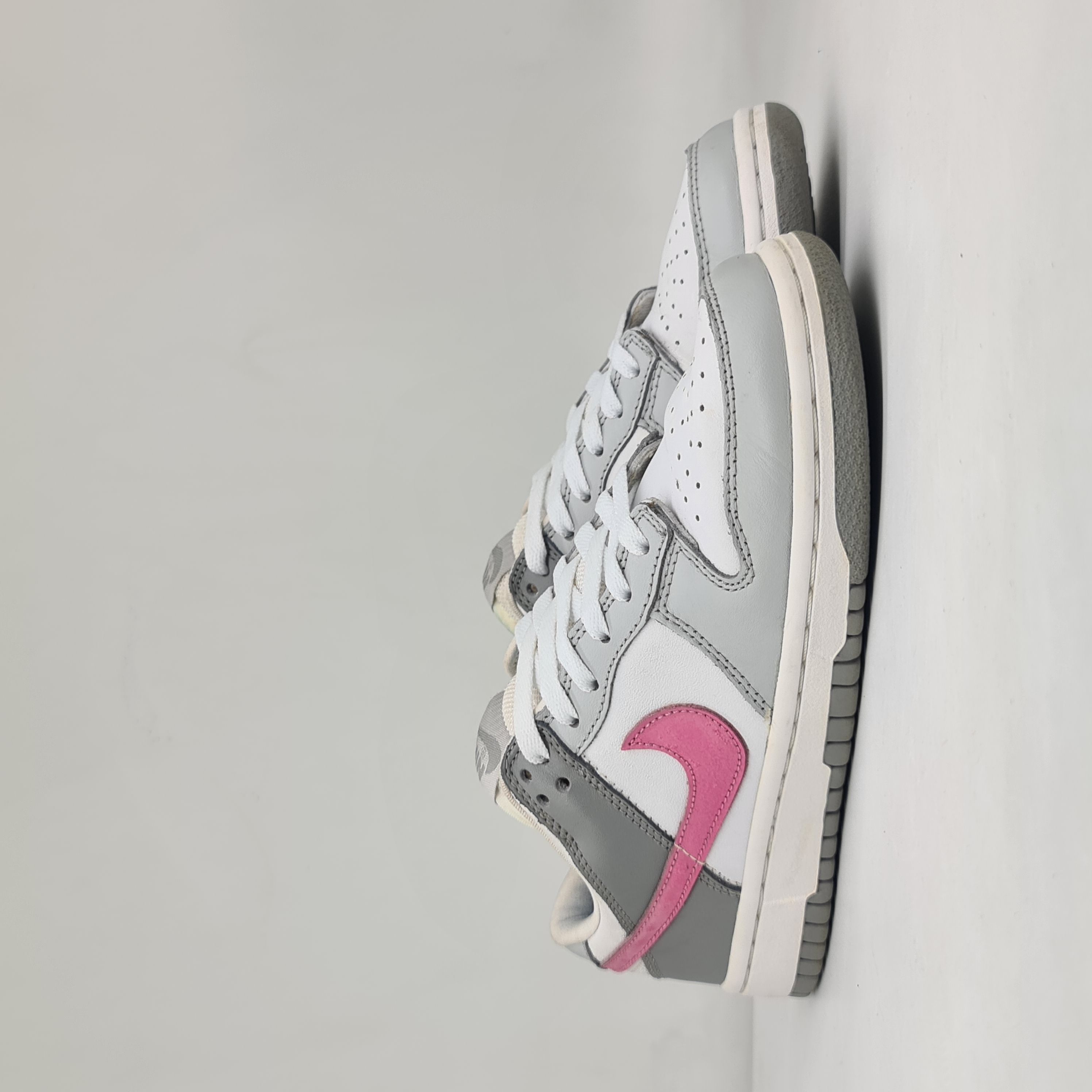 Nike - 2004 W's Dunk Low Pro Pink Neutral Gray - 1