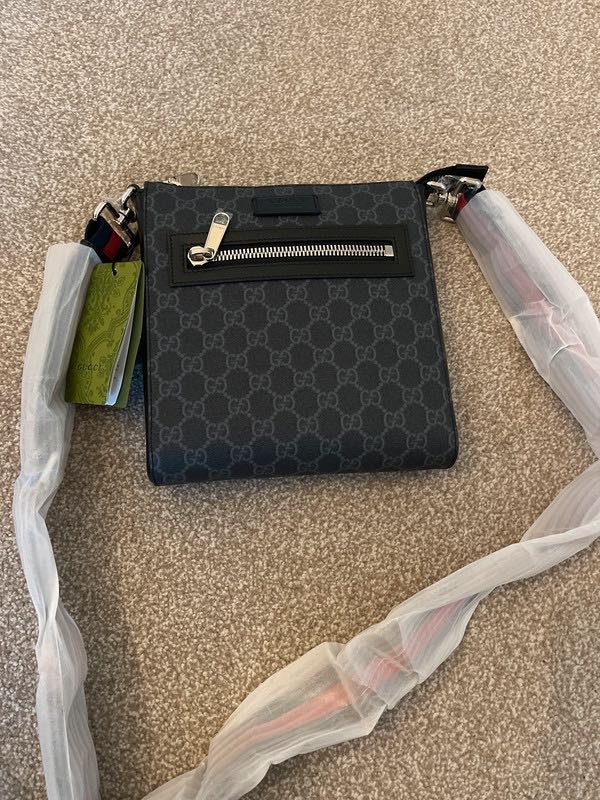 Gucci GG Supreme Messenger Bag - 1