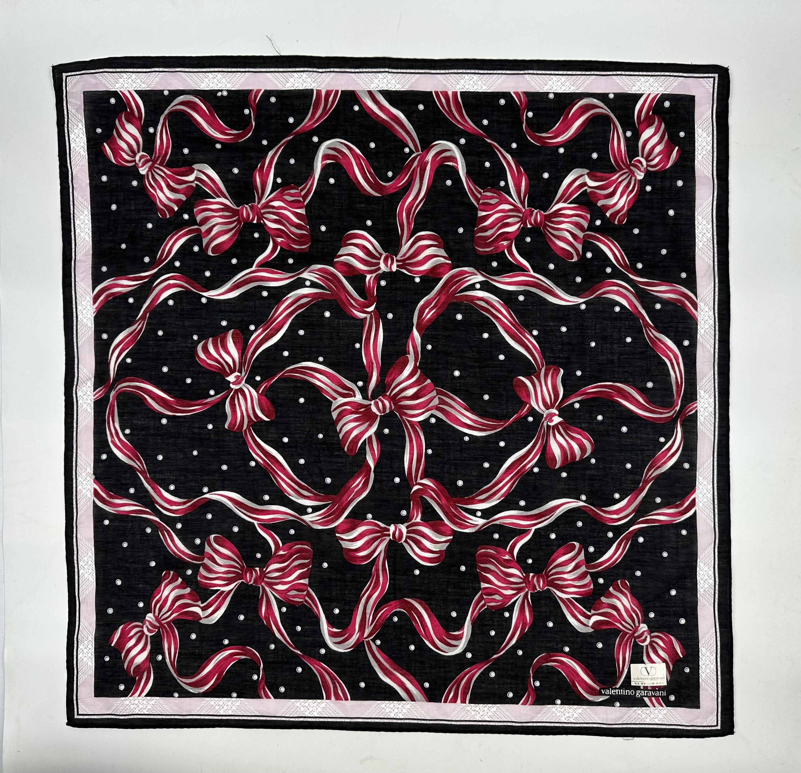 VALENTINO HANDKERCHIEF POCKETSQUARE - ST1  - 2