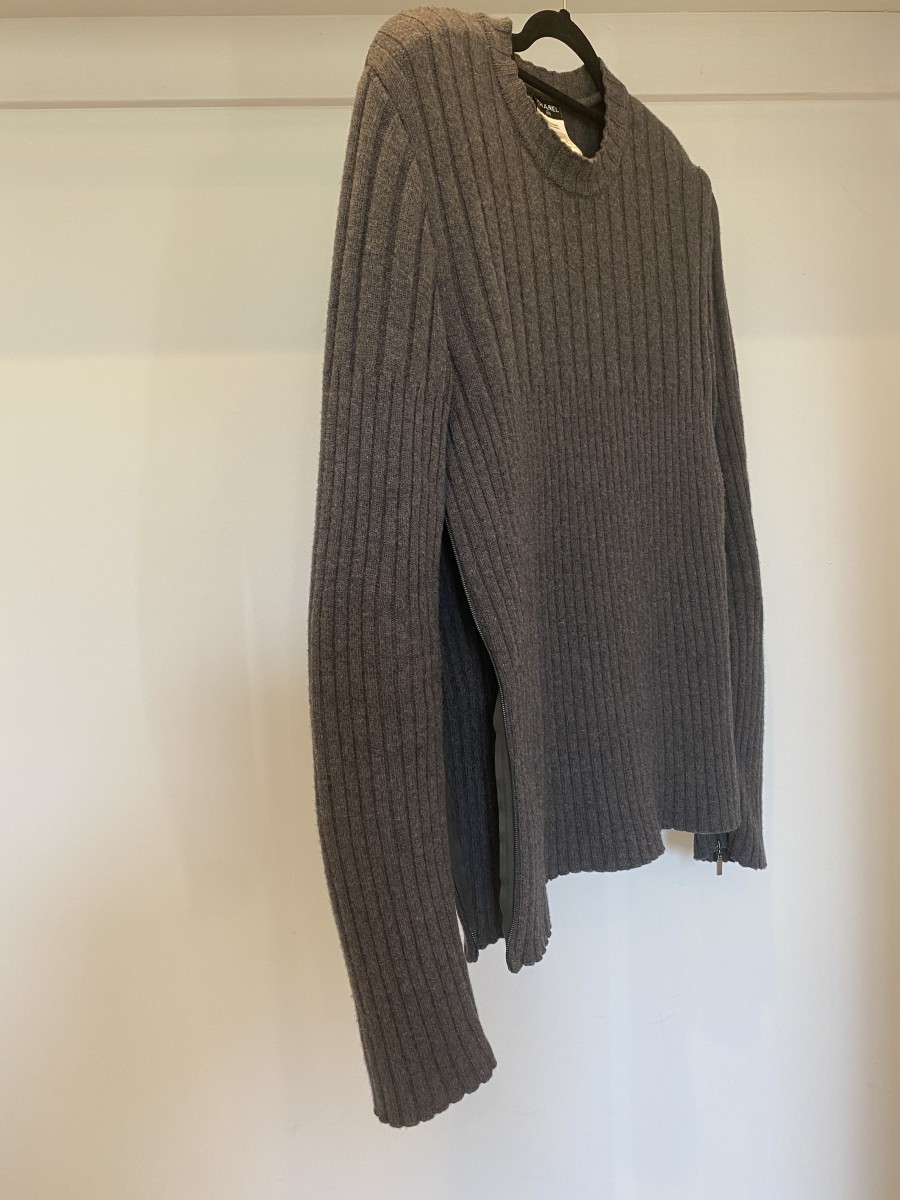 Chanel - Ribbed Sweater - 6