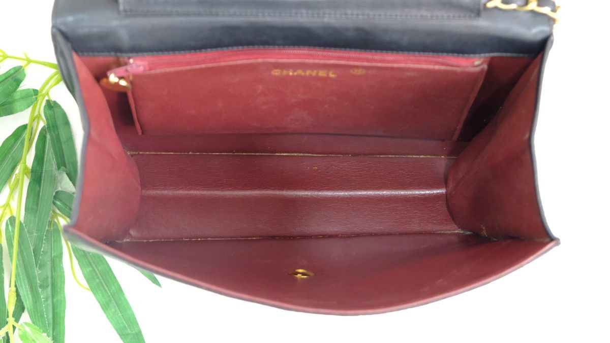 Vintage CHANEL black lambskin medium half flap shoulder bag - 16