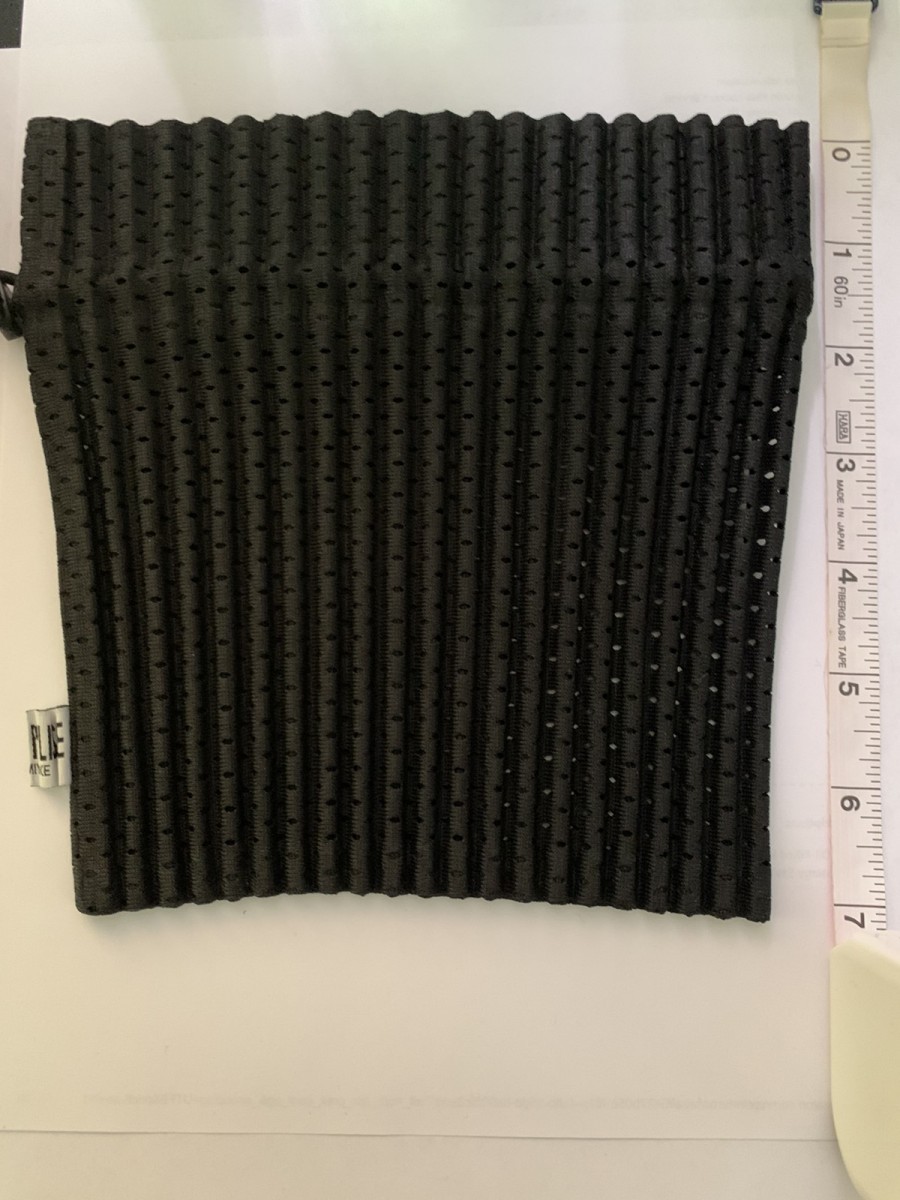 Issey Miyake - Black Plisse pouch - 3
