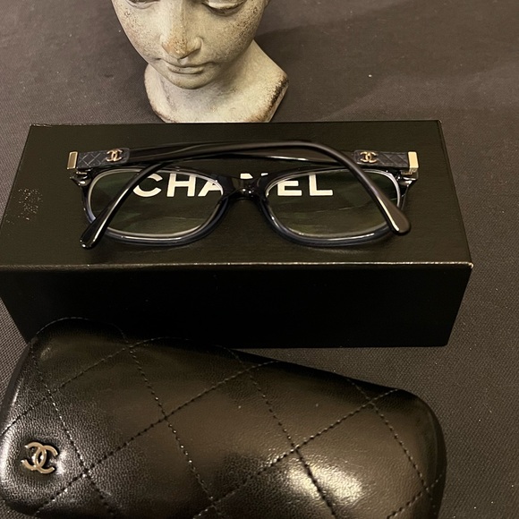 Chanel Navy Blue Gold Logo 3236-Q c.1390 53mm Frames Glasses Italy Leather GUC - 7