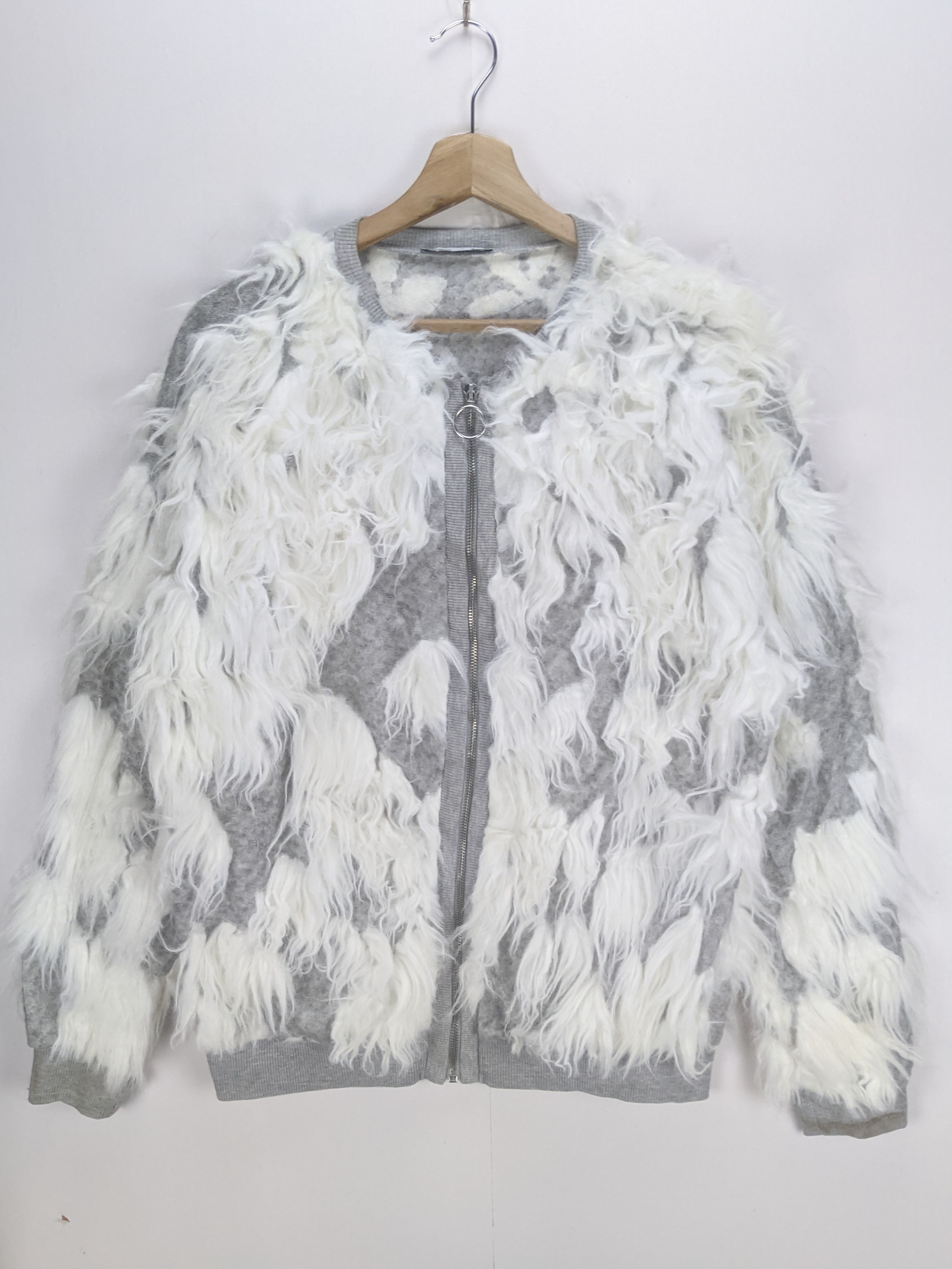 Steals🔥Faux Fur Jacket Zip Up by Zara - 1