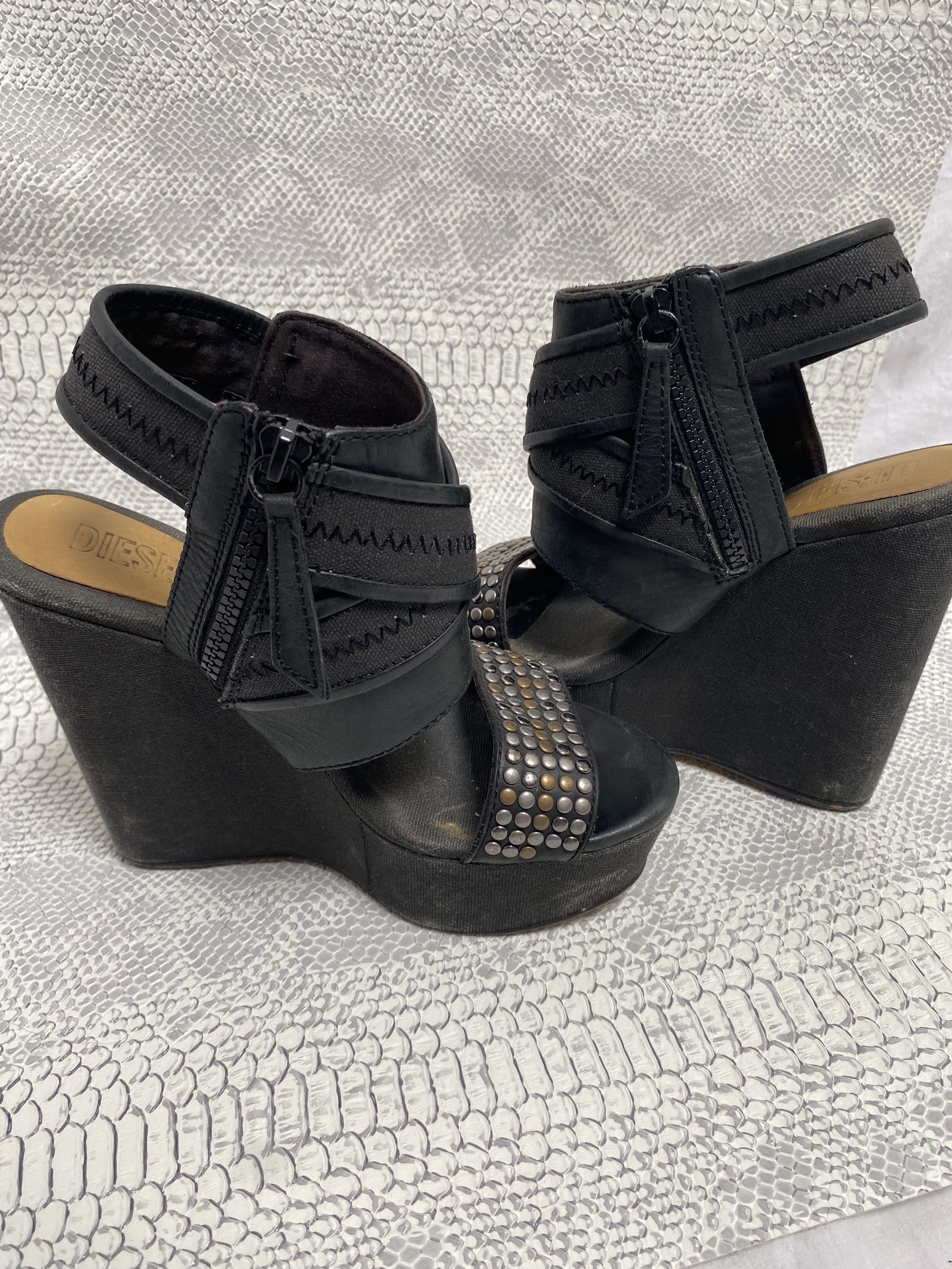 Diesel studded leather open toes wedge shoes - 10