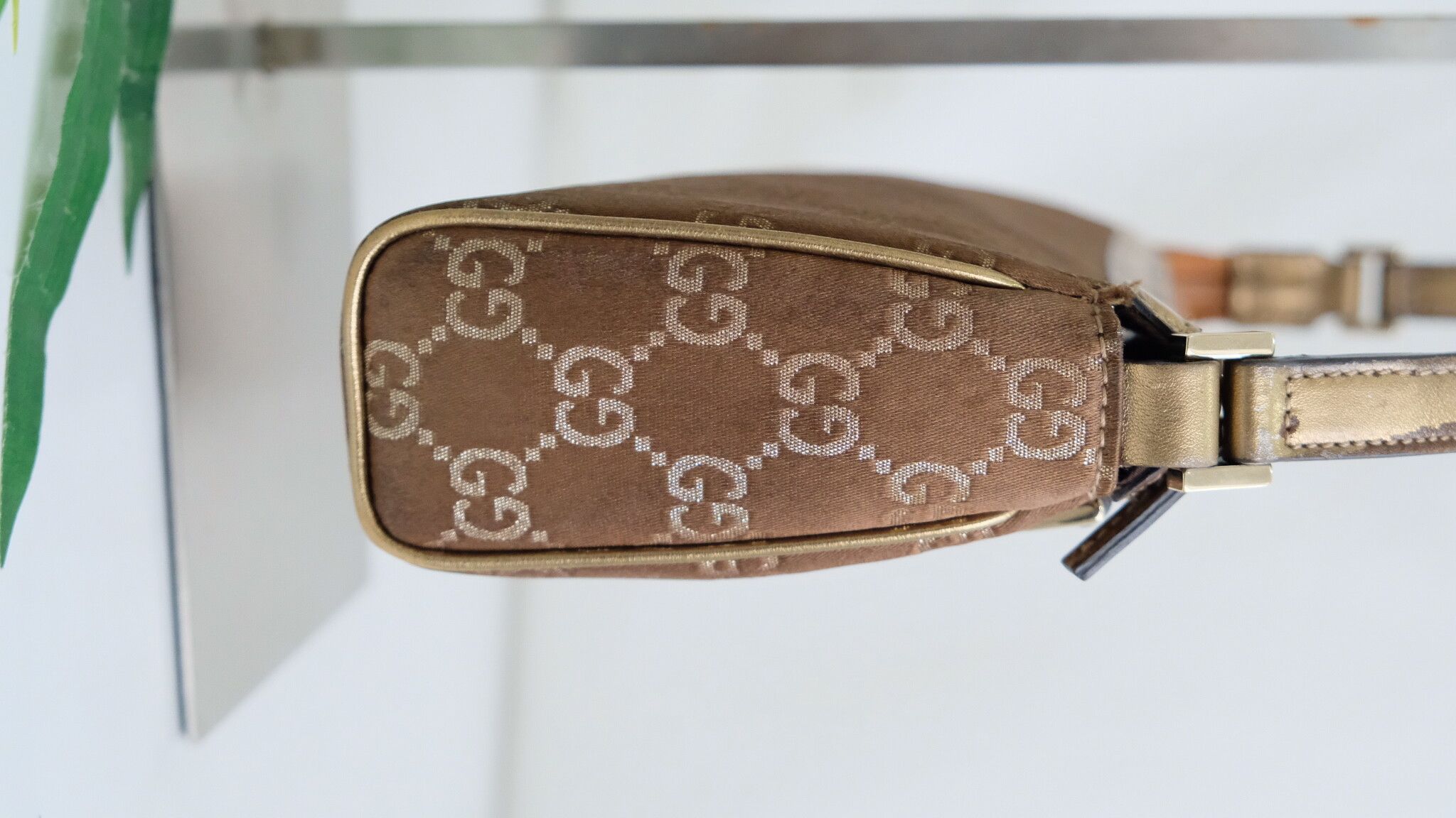 Brown Gucci Monogram Abbey D-Ring Pochette gold leather - 4