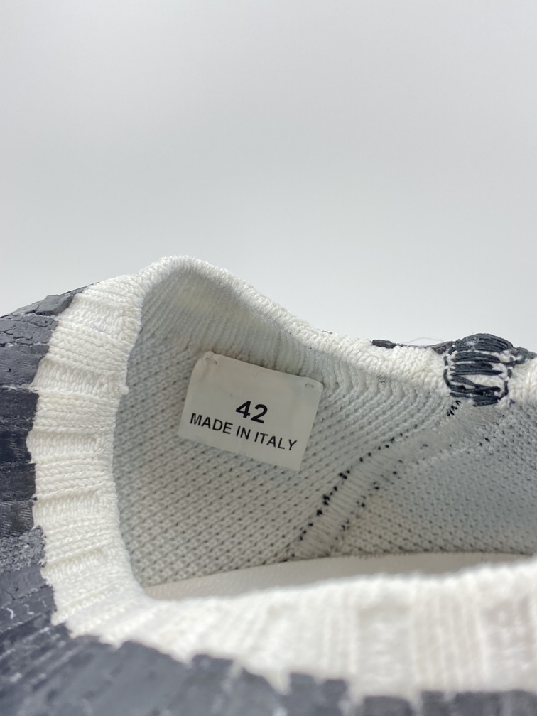 Hand Painted Flyknit Runners - 9