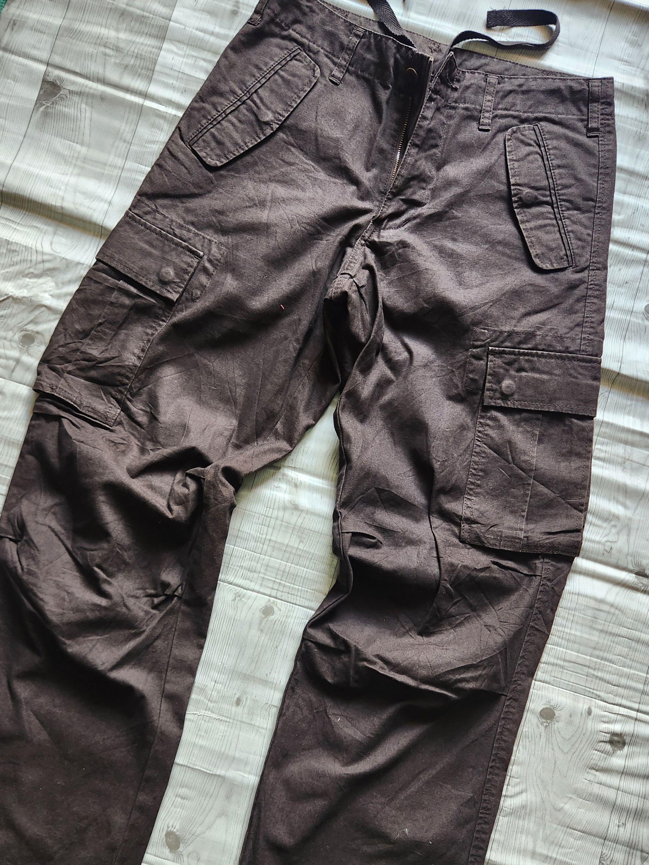 Uniqlo Tactical Pants Cargo Pockets - 1