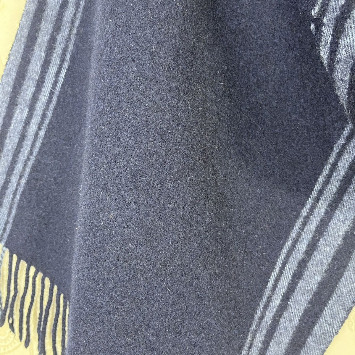 Vintage Alfred Dunhill Wool Scarves With Minor Ripped - 4