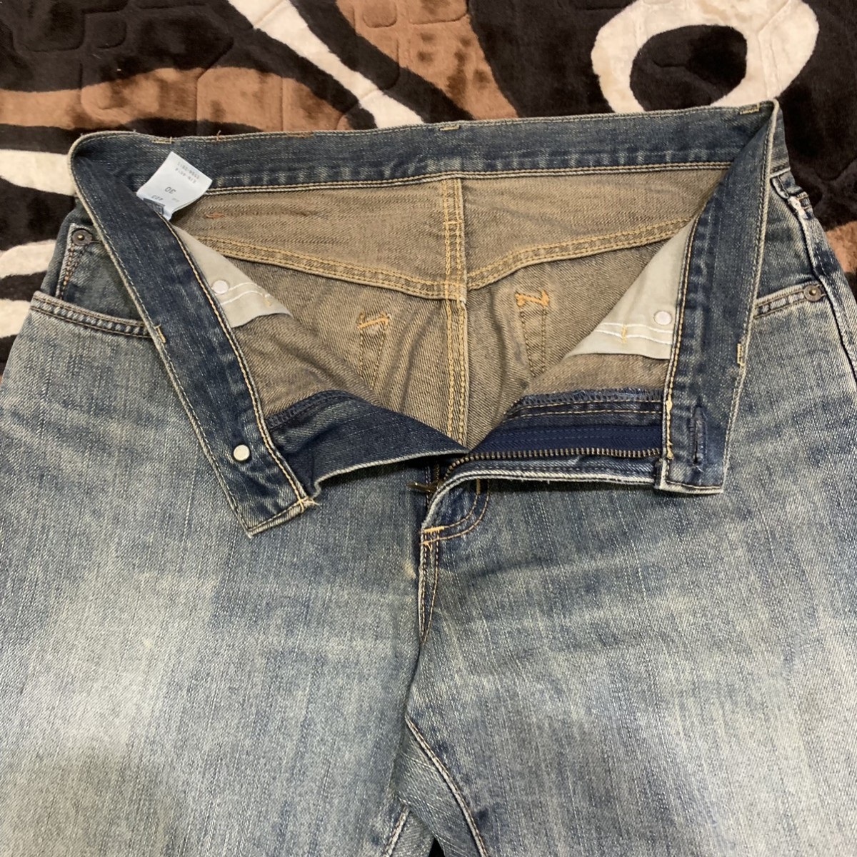 Distressed Denim - EDWIN 403 Vintage 90s Rugged Stonewash Jean - 17