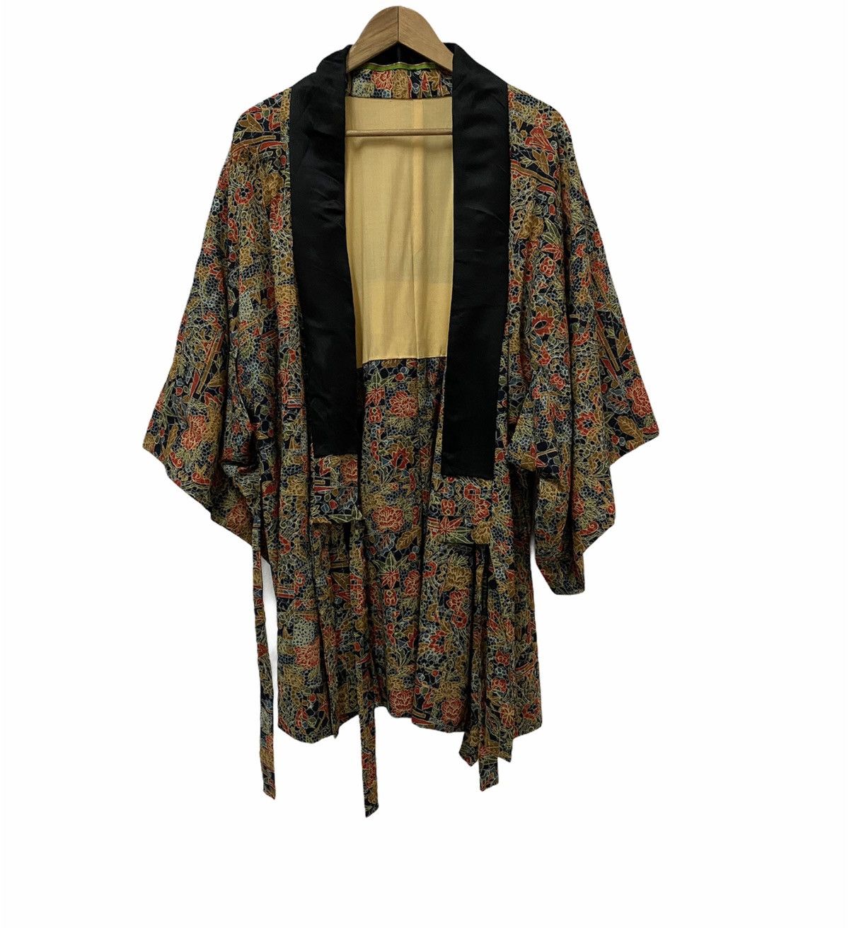 Japanese Brand - 🇯🇵 Kimono Silk Multi Floral Japanese Traditional Wear - 1