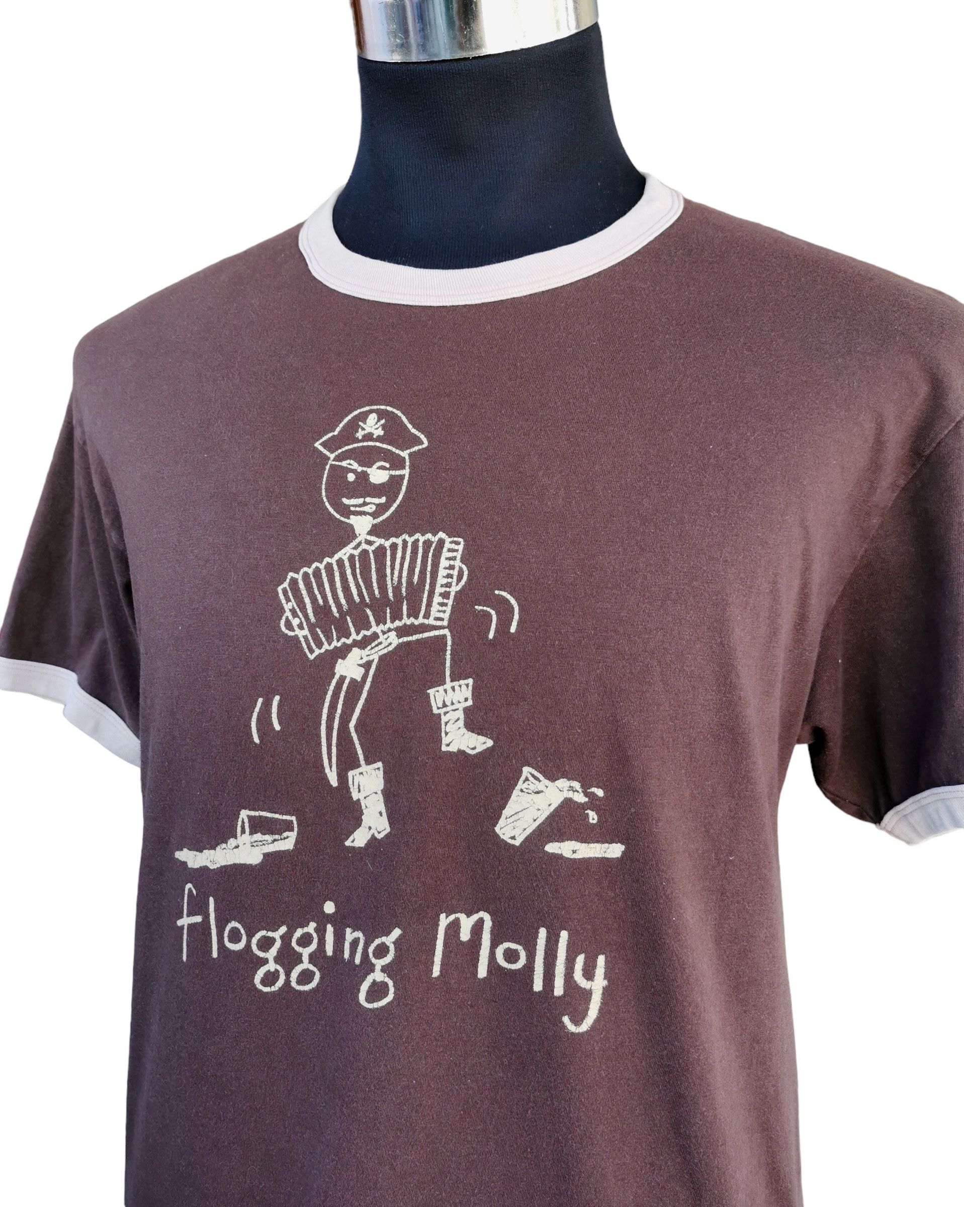 Vintage Flogging Molly Irish Punk Band Tshirt - 2