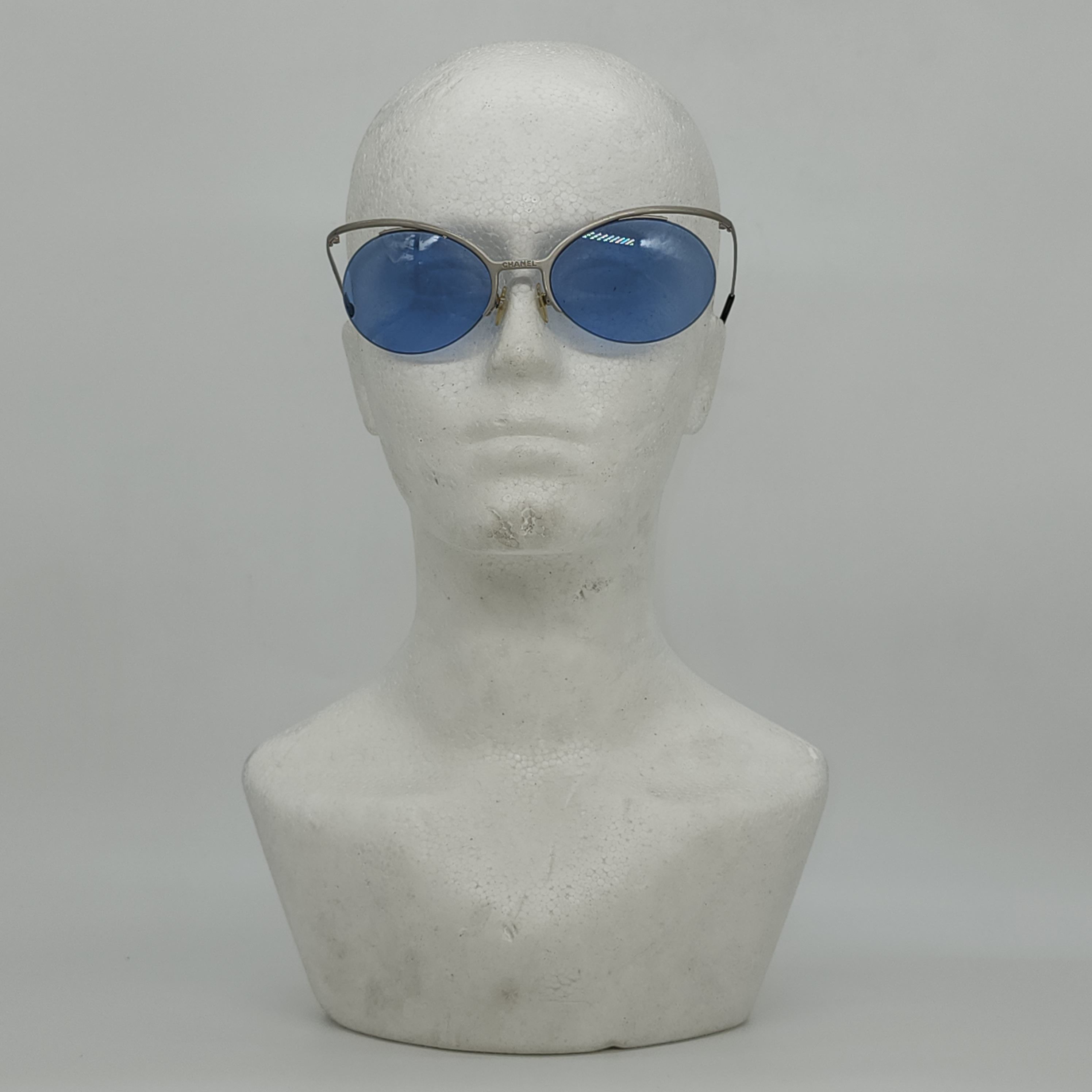 Chanel - SS2000 Futuristic Rimless Sunglasses Y2K - 15