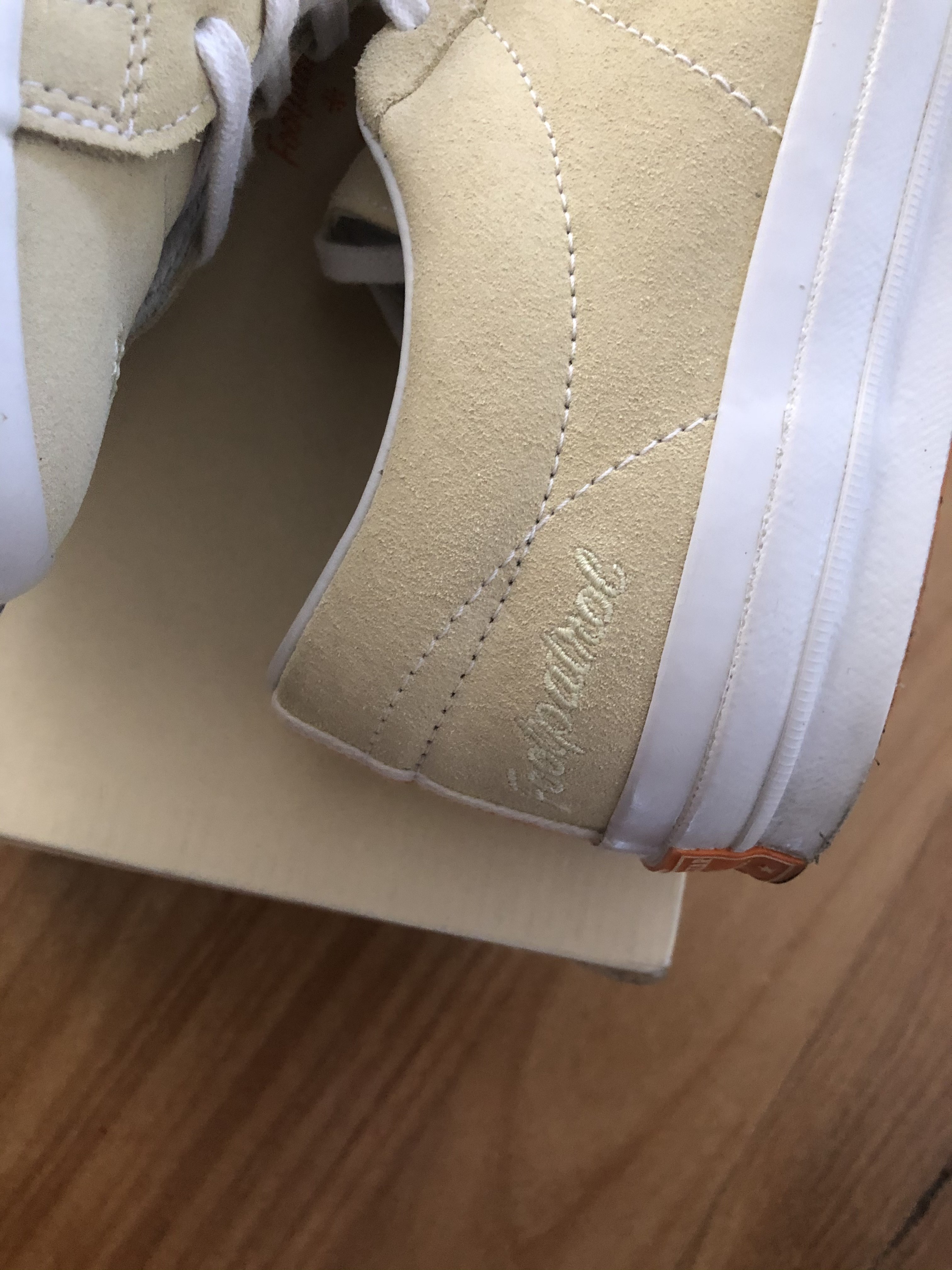 FOOTPATROL × CONVERS JEWELS OF SOHO Footpatrol x Converse One Star 'Jewels of Soho'
