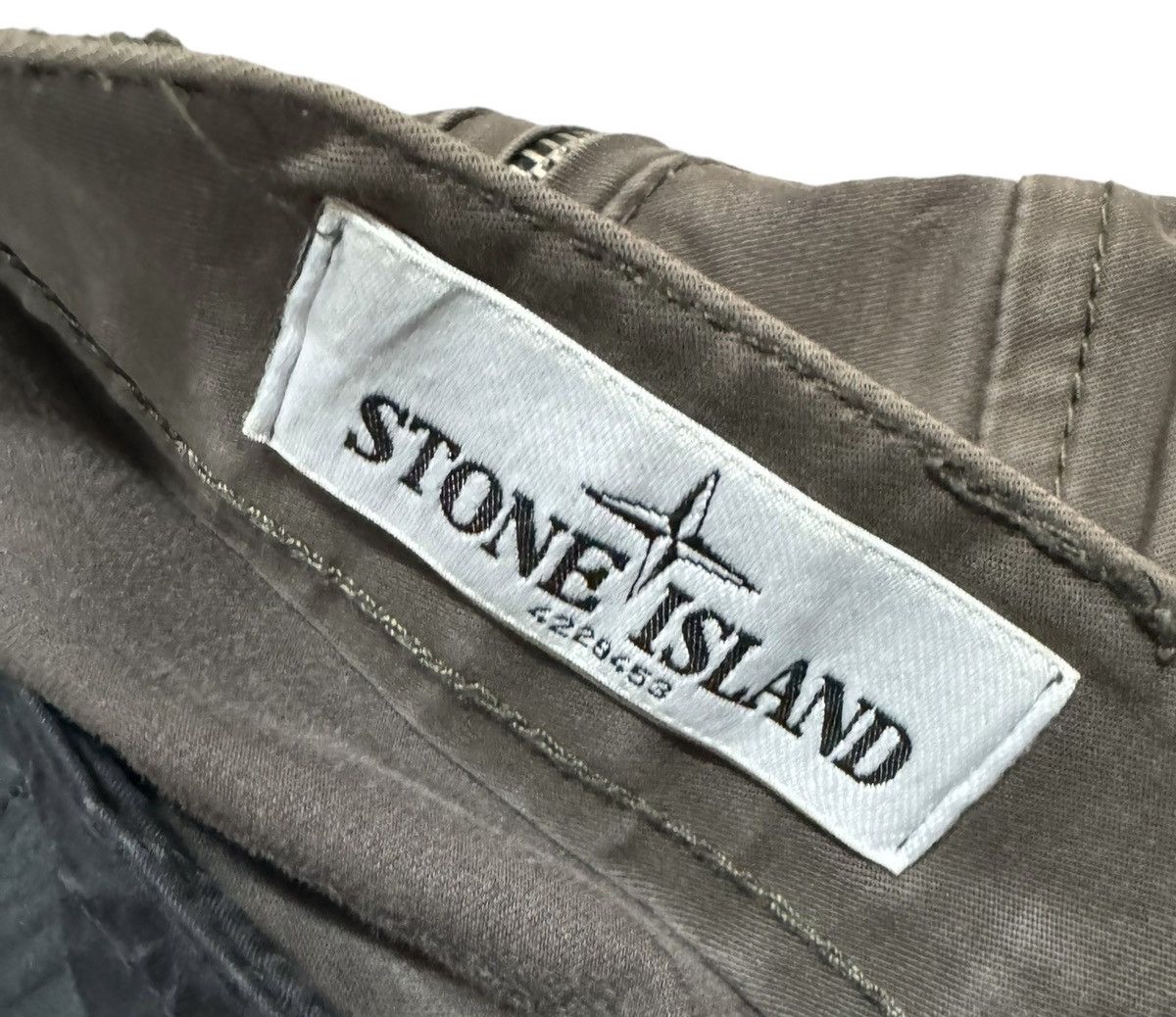 Stone Island Bermuda Cargo Short Pants - 20