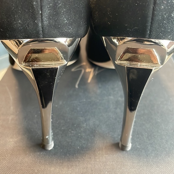 New in box GIUSEPPE ZANOTTI lightening bolt heels - 5