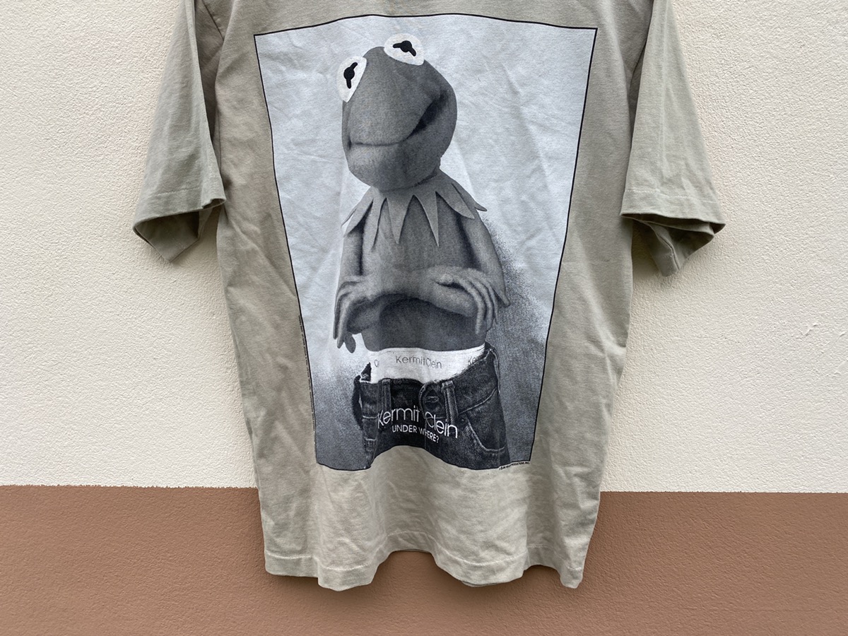 Vintage - 90s Thrashed Kermit Klein Underwear Big Print Parody Tee - 3