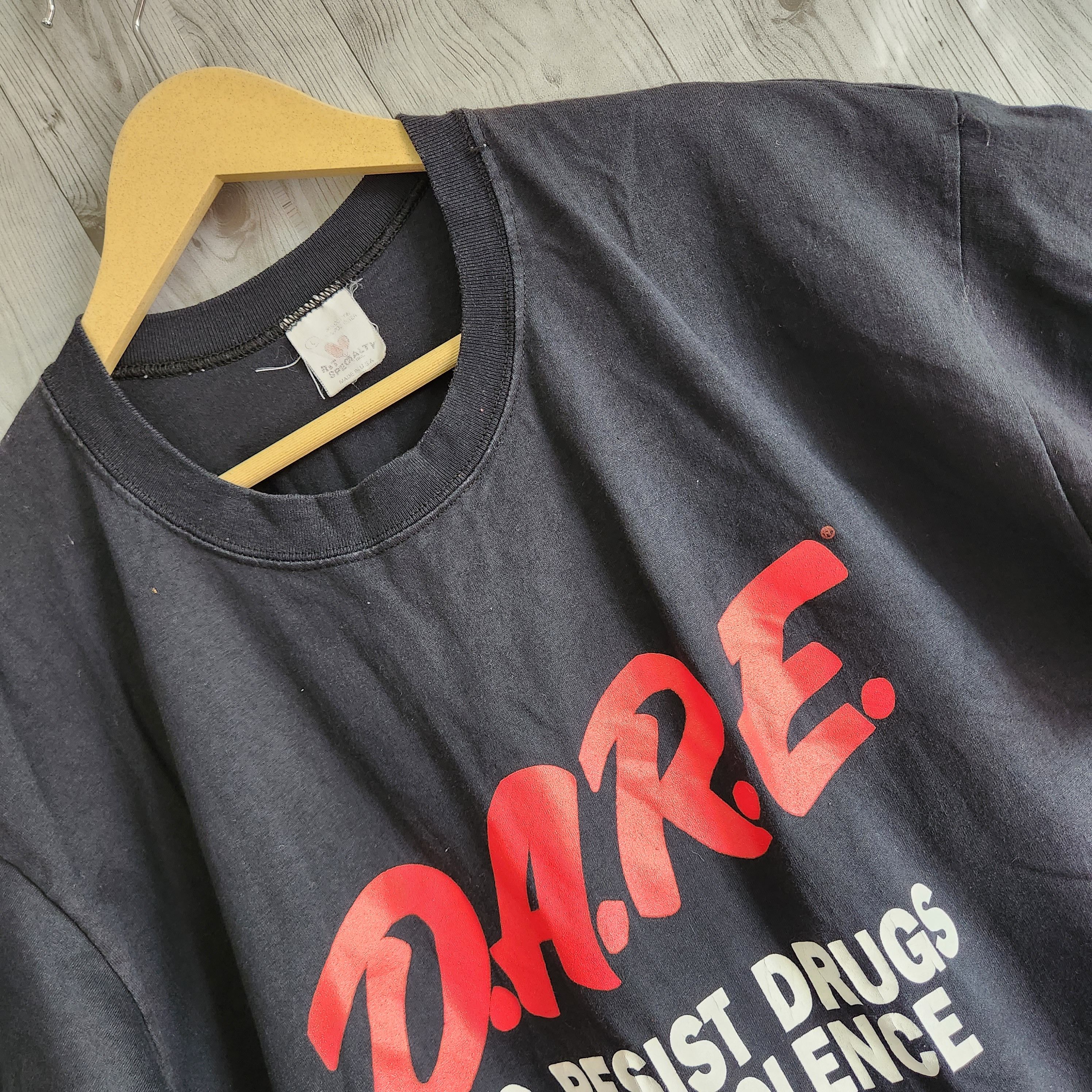 Vintage - Vtg DARE 1990s To Resist Drugs And Violence Single Stitches - 2