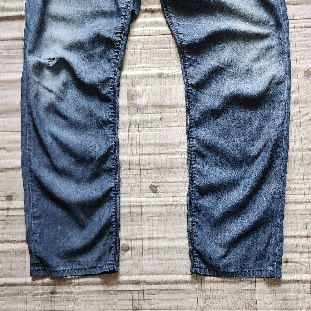 Vintage Distressed Hugo Boss Stretch Denim Pants - 8