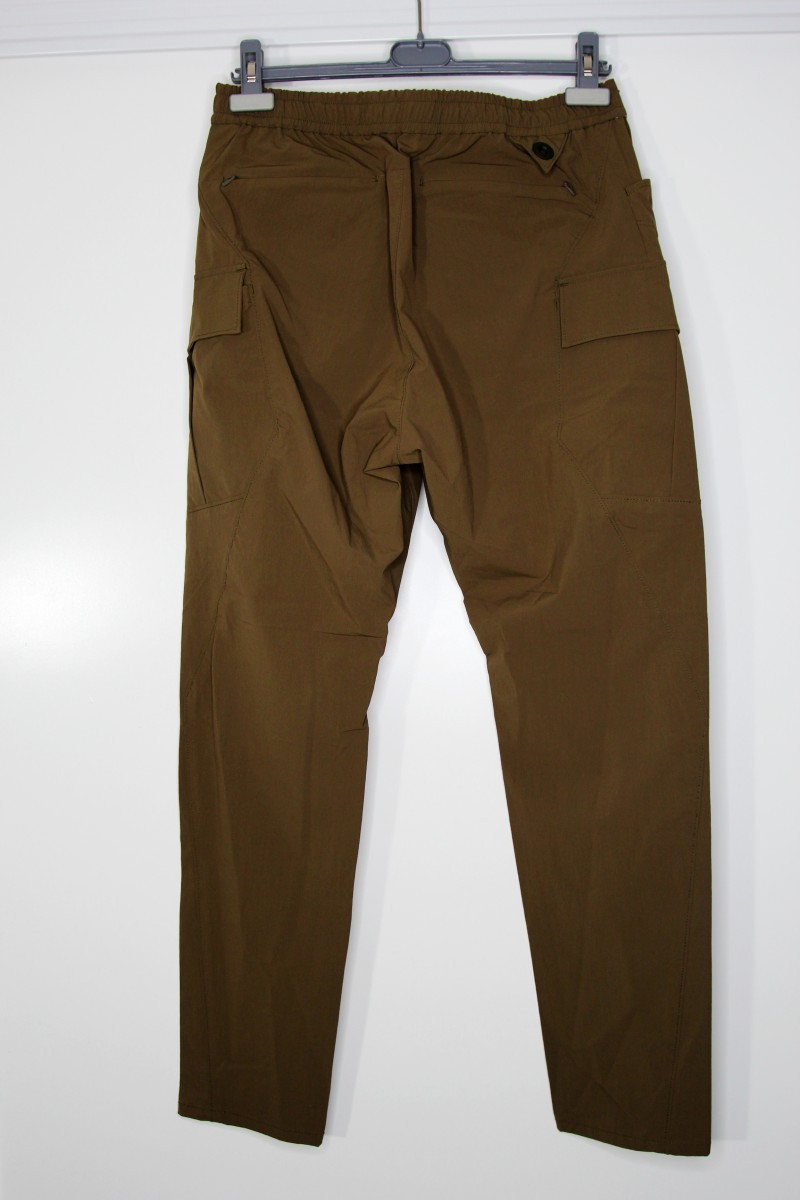 BNWT AW20 WHITE MOUNTAINEERING SIDE BIG POCKET PANTS 2 - 3