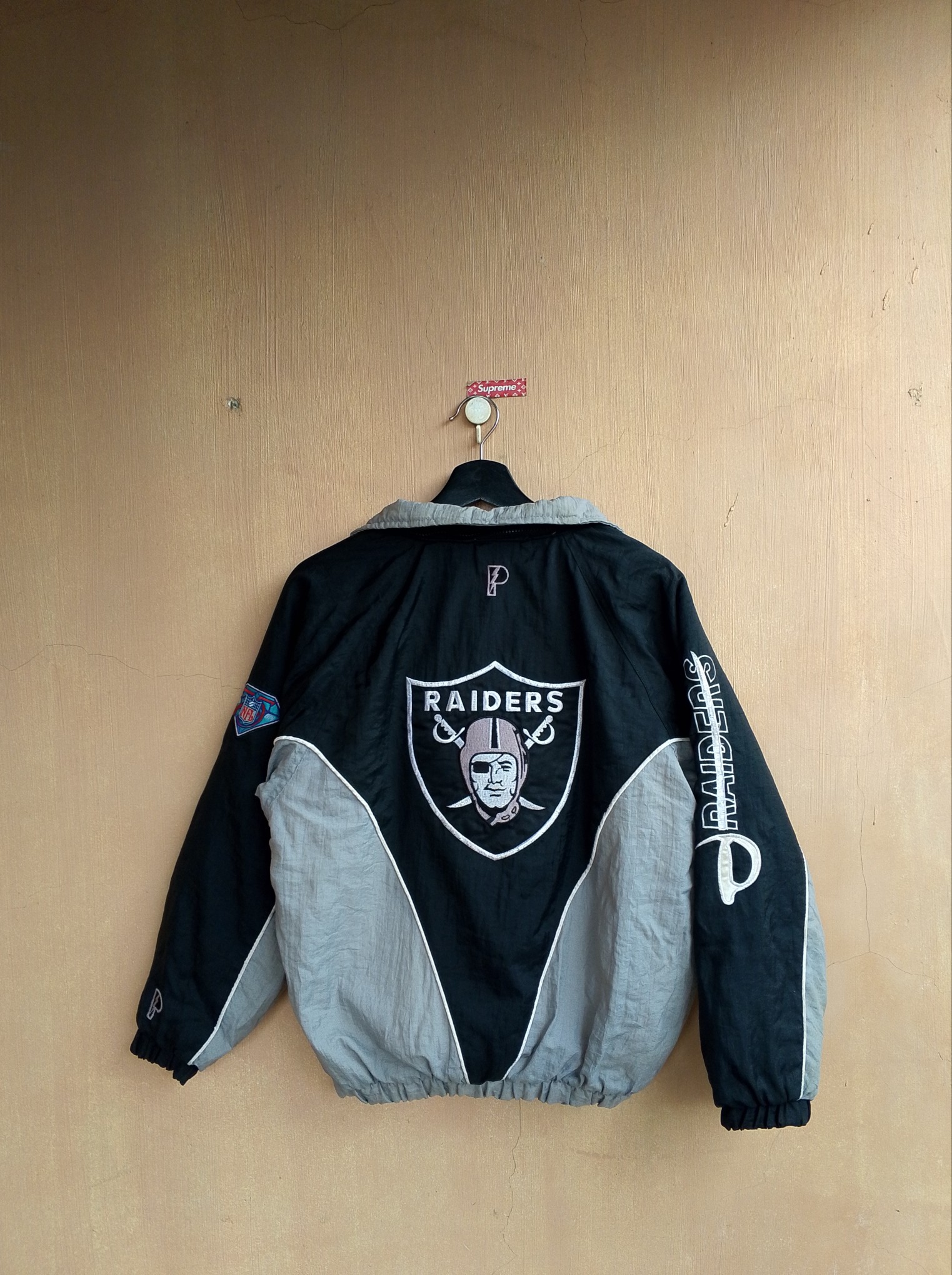 90s Vintage Los Angeles Raiders Pro player Jacket Signed by Rod Martin #53 - 5
