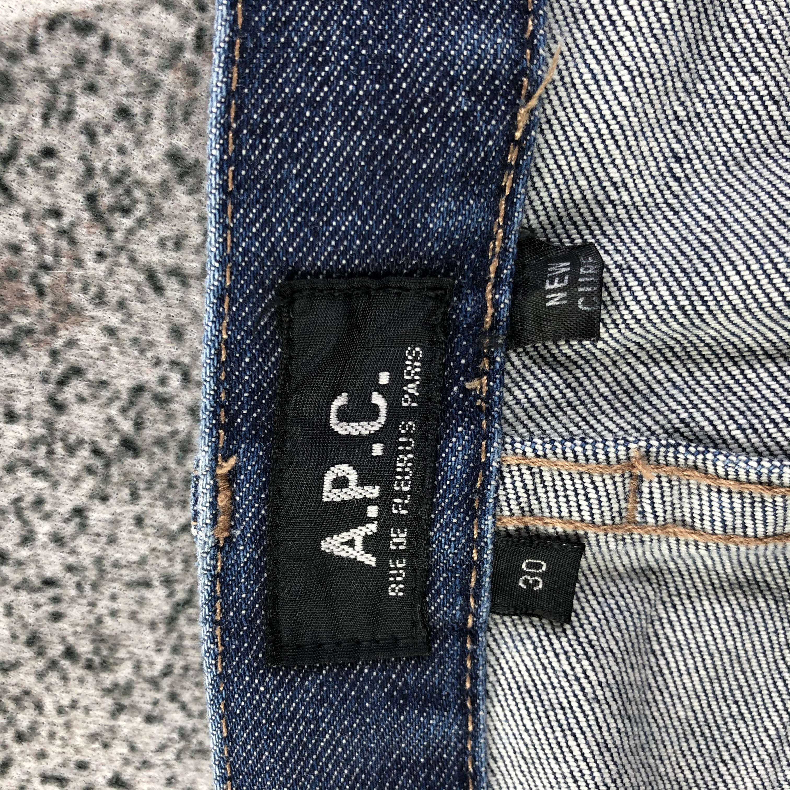 APC Rue De Fleurus Paris Jeans Dark Wash Denim KJ1823