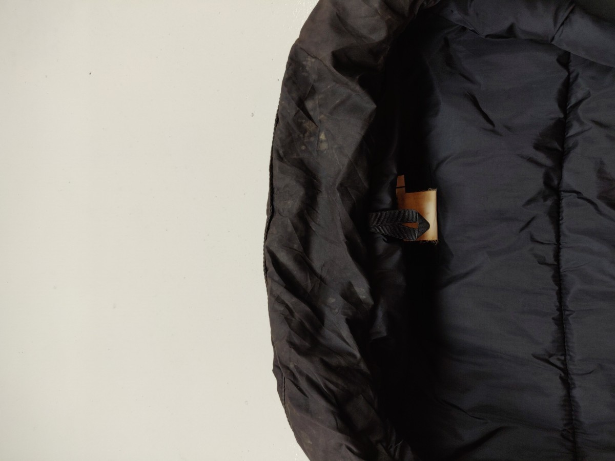 Black - Vintage Puffer Jacket - 9
