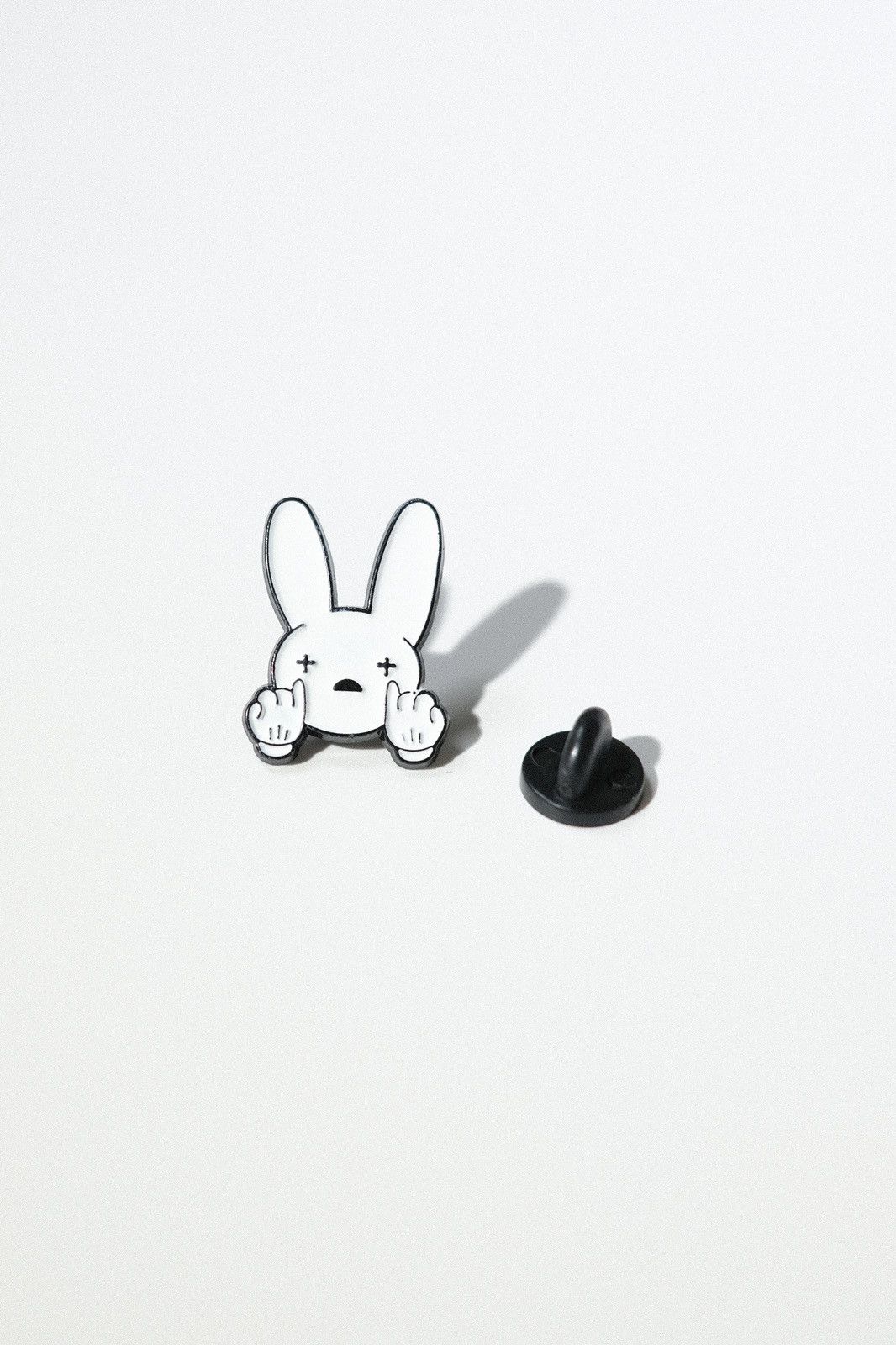 Hype - ad Bunny Logo Hip-Hop Enamel Pin - 2