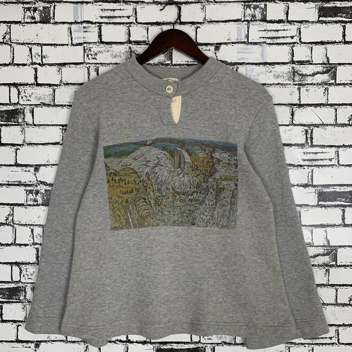 Vintage Graphic Art Design Hulf Zip Sweatshirt - 1