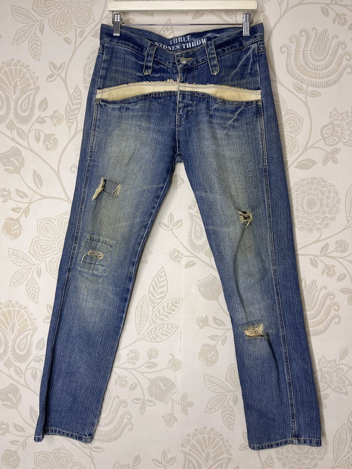 Ripped Three Stones Throw Denim Jeans Avant Garde Pockets - 1